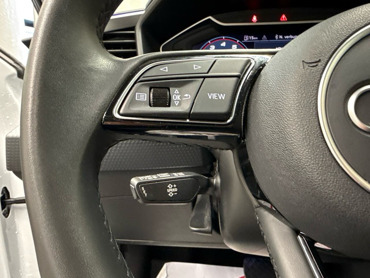 AUDI A1 Sportback 30 TFSI S Line Black Edition S-tronic-image-6