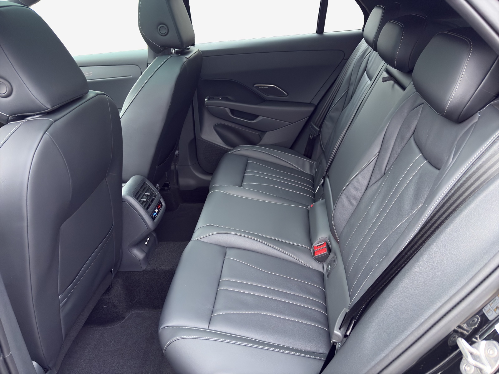 VW Top Fahrzeug wie neu-image-6