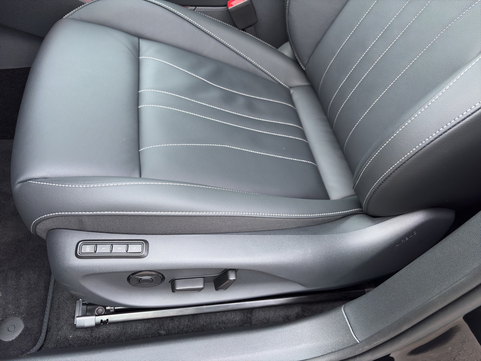 VW Top Fahrzeug wie neu-image-3