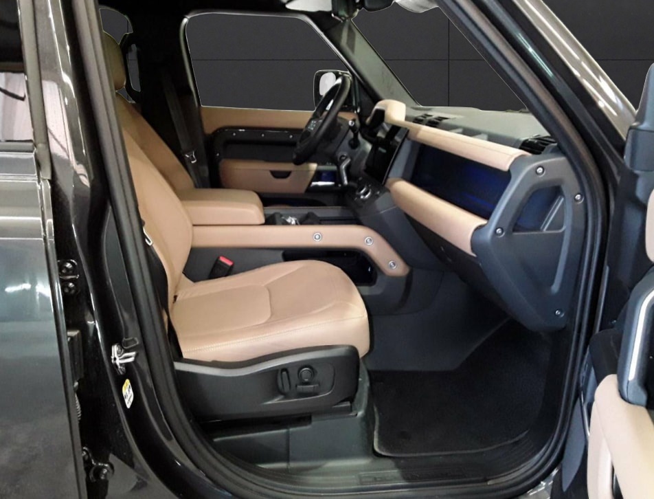 LAND ROVER Defender 110 3.0 D I6 350 X-Dynamic HSE AWD AT8-image-4