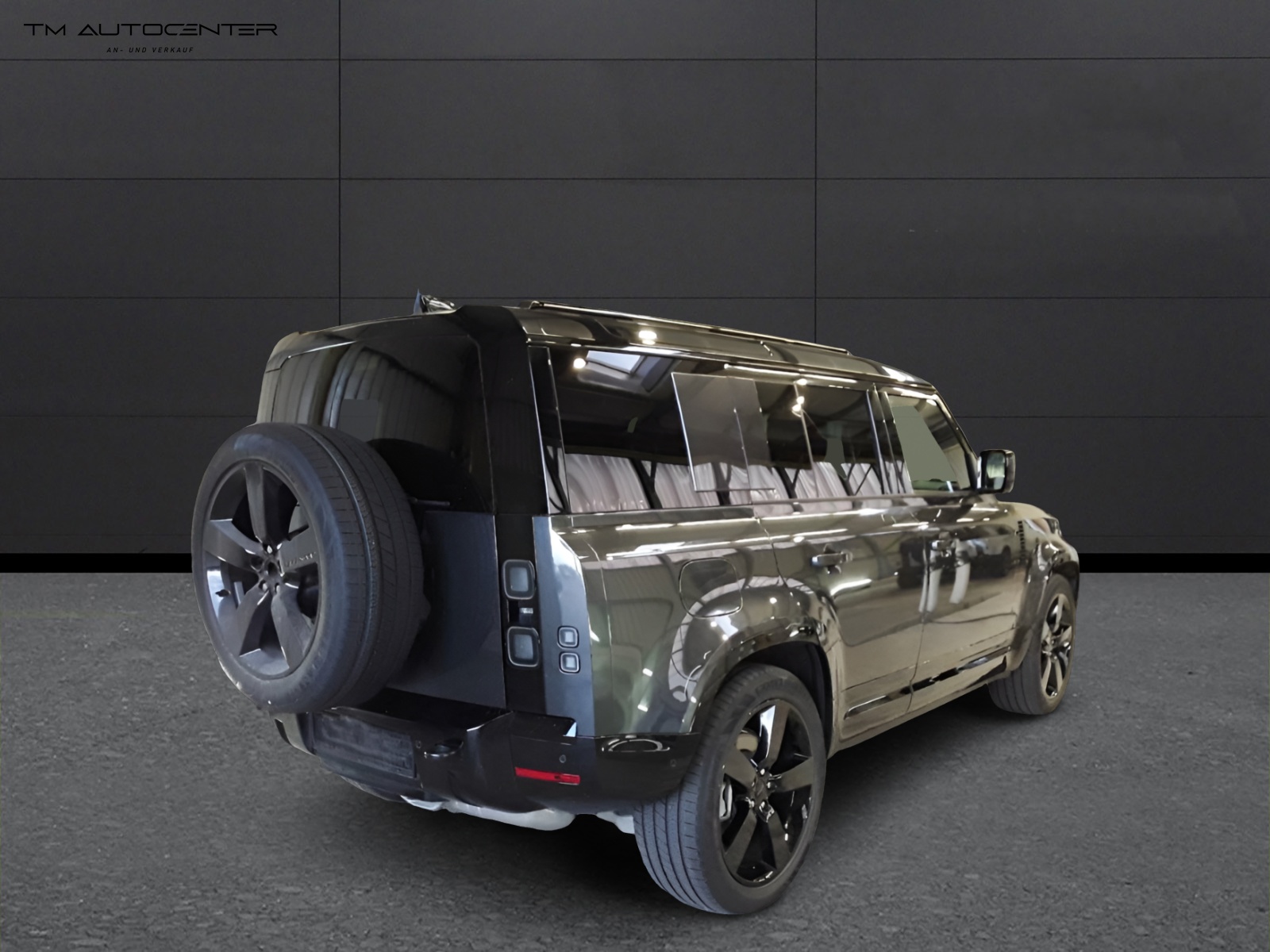LAND ROVER Defender 110 3.0 D I6 350 X-Dynamic HSE AWD AT8-image-2