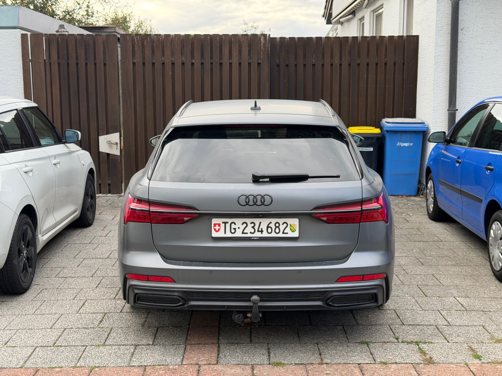 Car photo