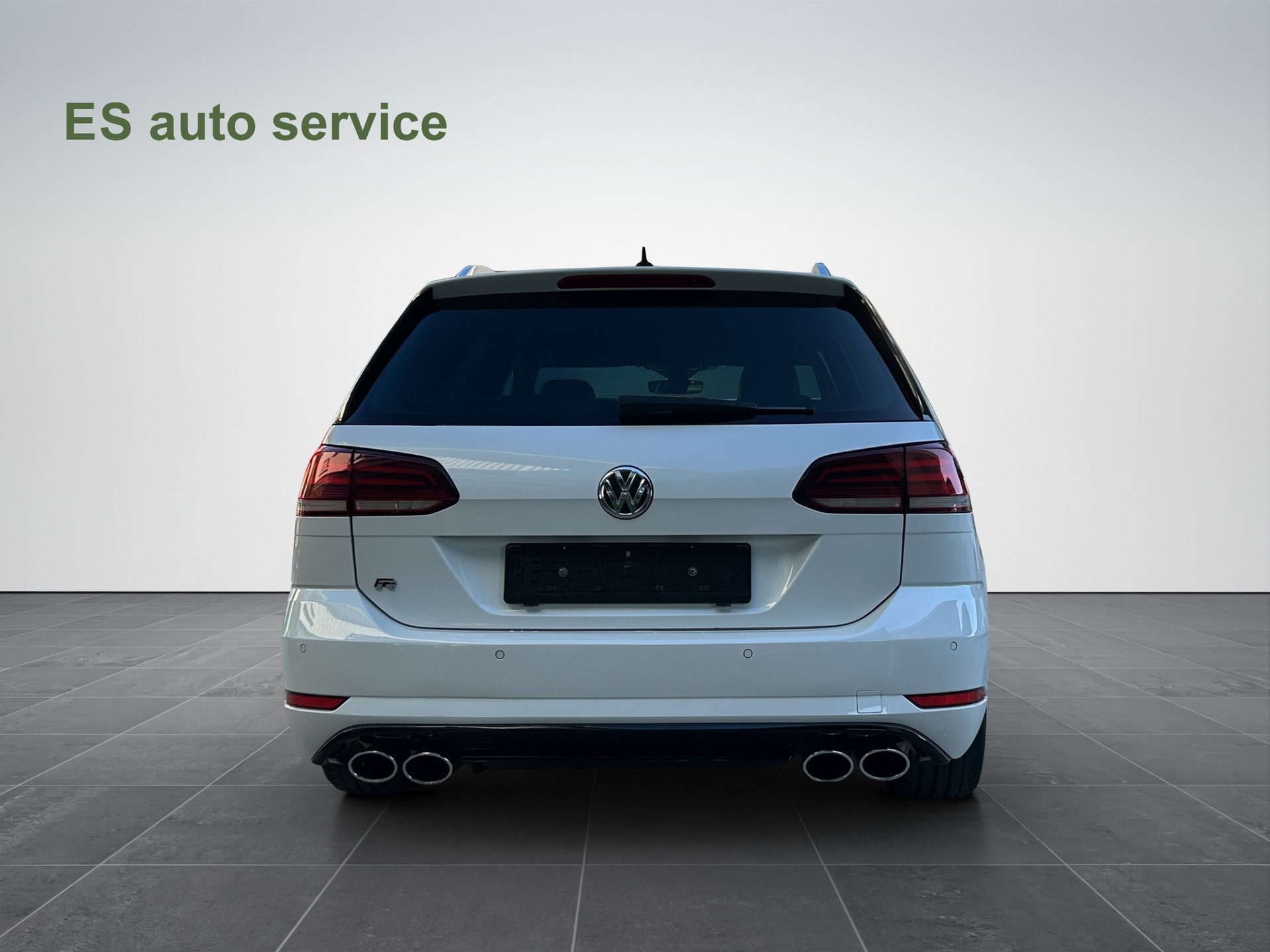 VW Golf Variant 2.0 TSI R 4Motion DSG-image-4