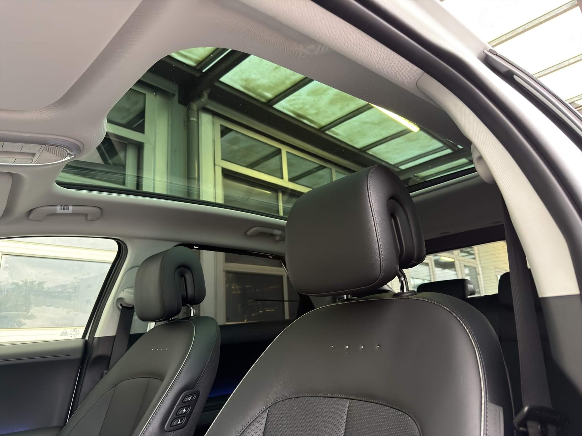 HYUNDAI Ioniq 5 84 kWh Vertex 4WD-image-13