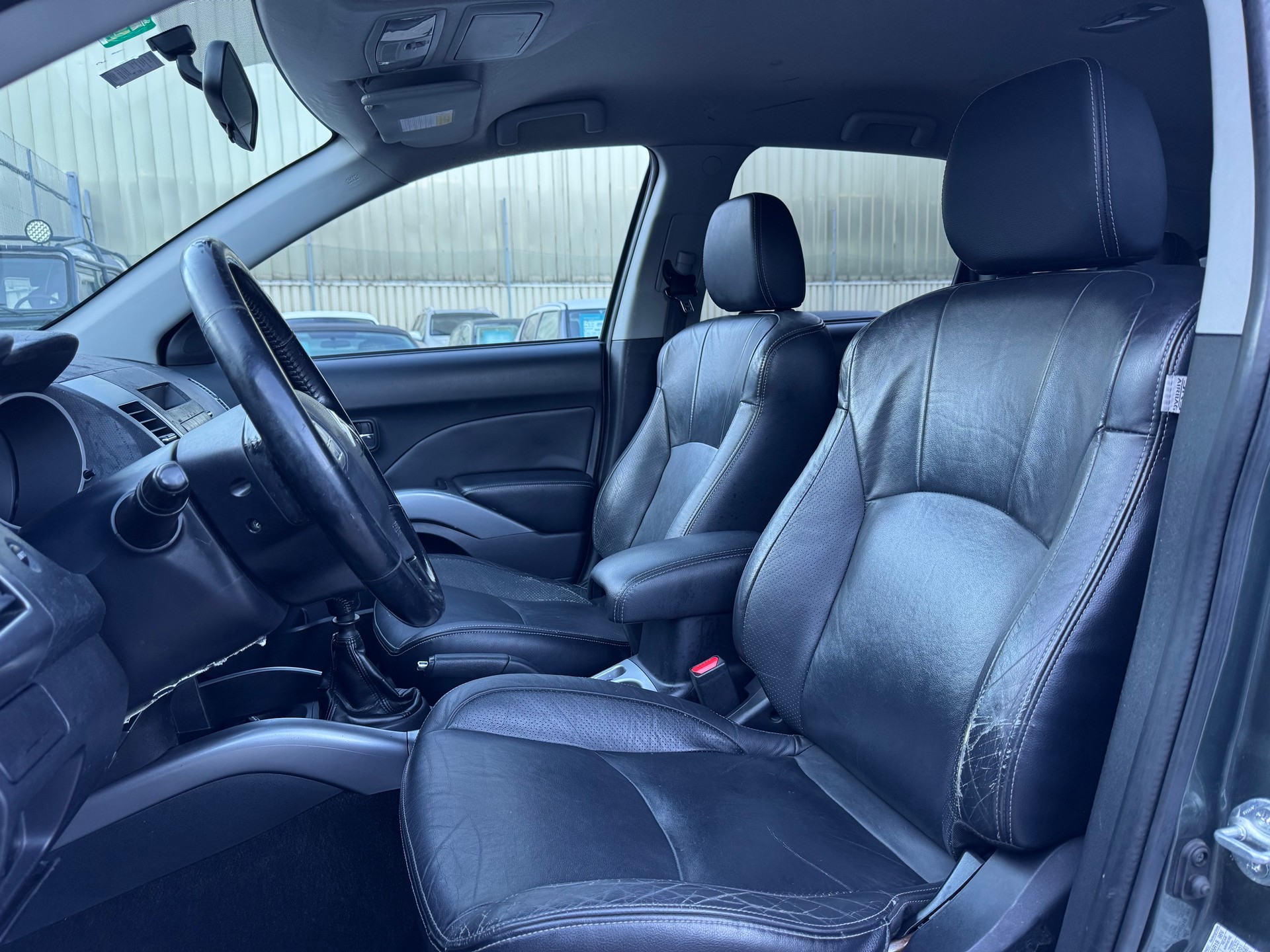 CITROEN C-Crosser 2.2 HDi VTR-image-8