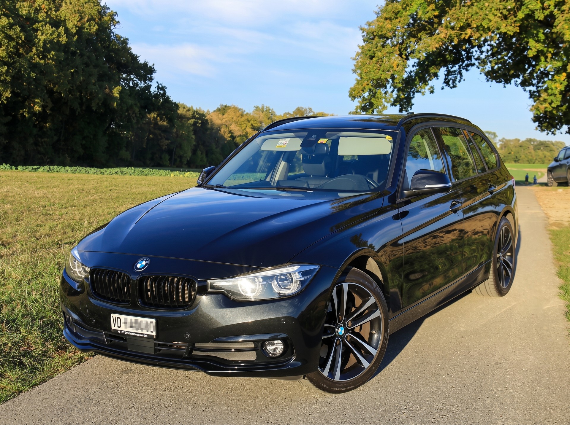 BMW BMW 320d xDrive Touring Edition Sport Line Steptronic (Break)-image-0