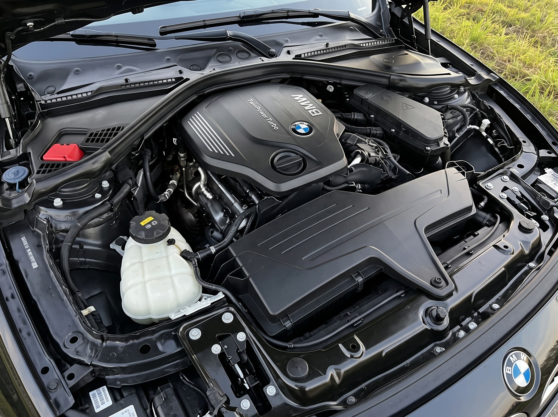 BMW BMW 320d xDrive Touring Edition Sport Line Steptronic (Break)-image-12