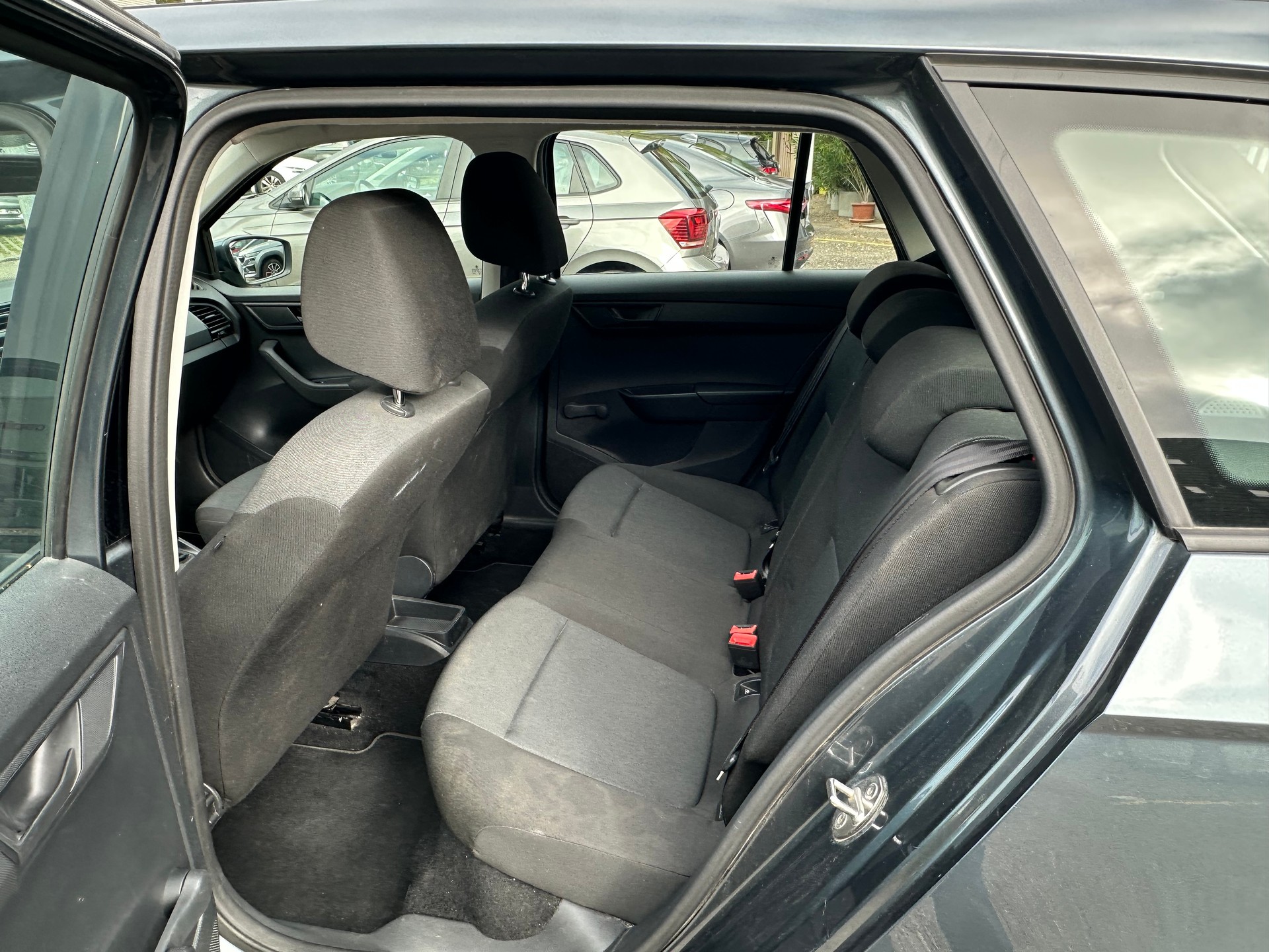 SKODA Fabia 1.2 TSI Ambition-image-9