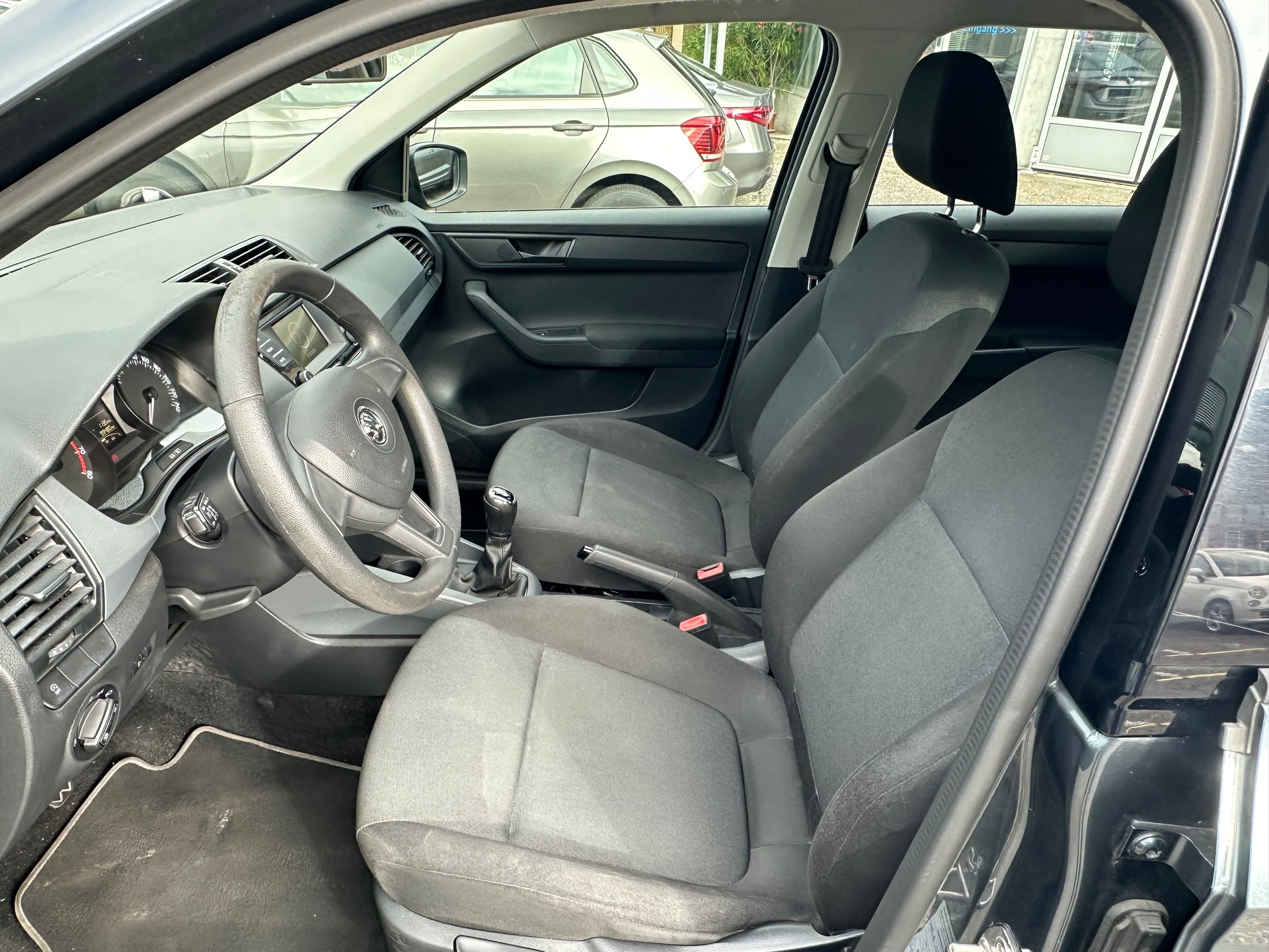 SKODA Fabia 1.2 TSI Ambition-image-7