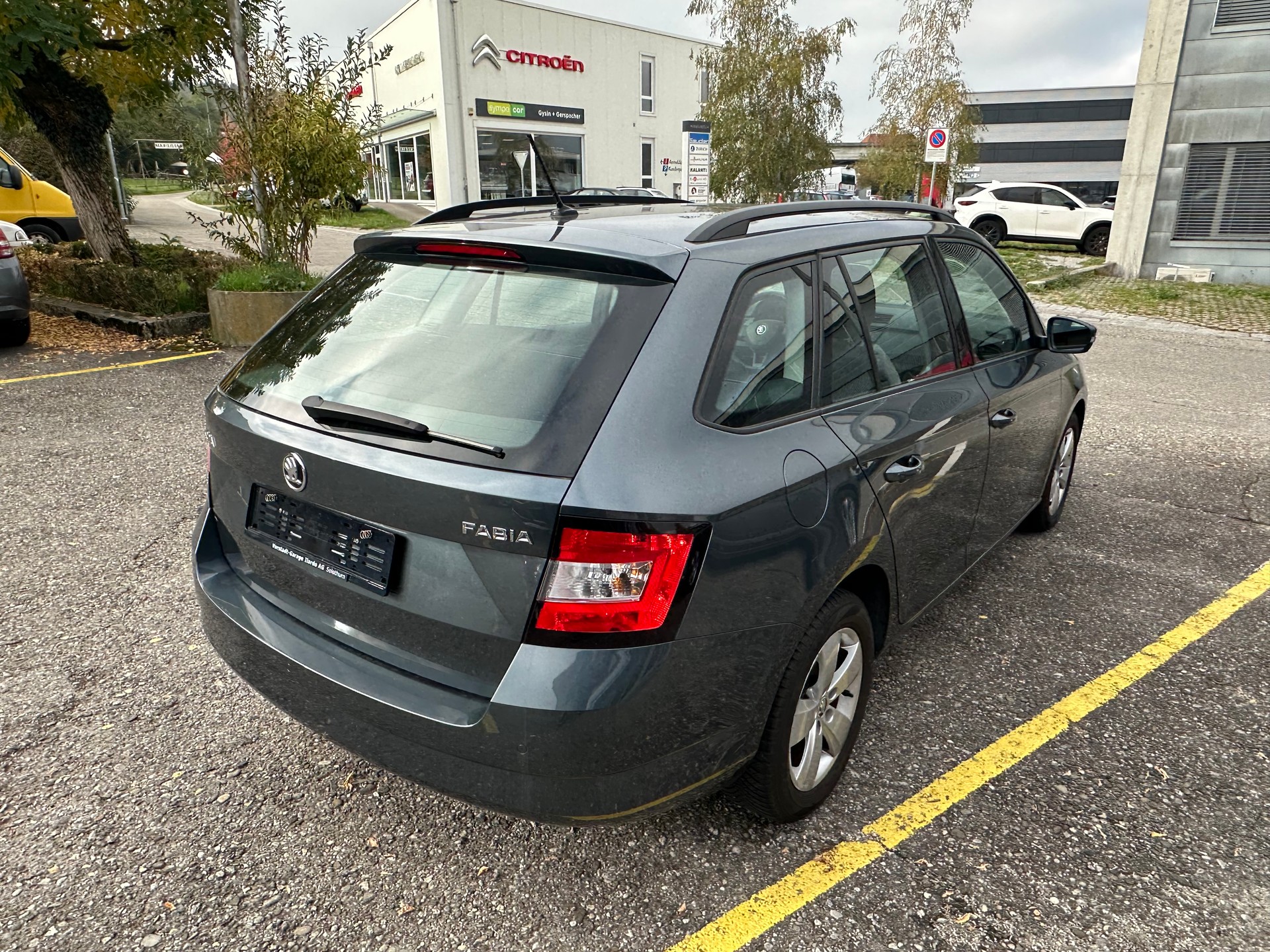 SKODA Fabia 1.2 TSI Ambition-image-4