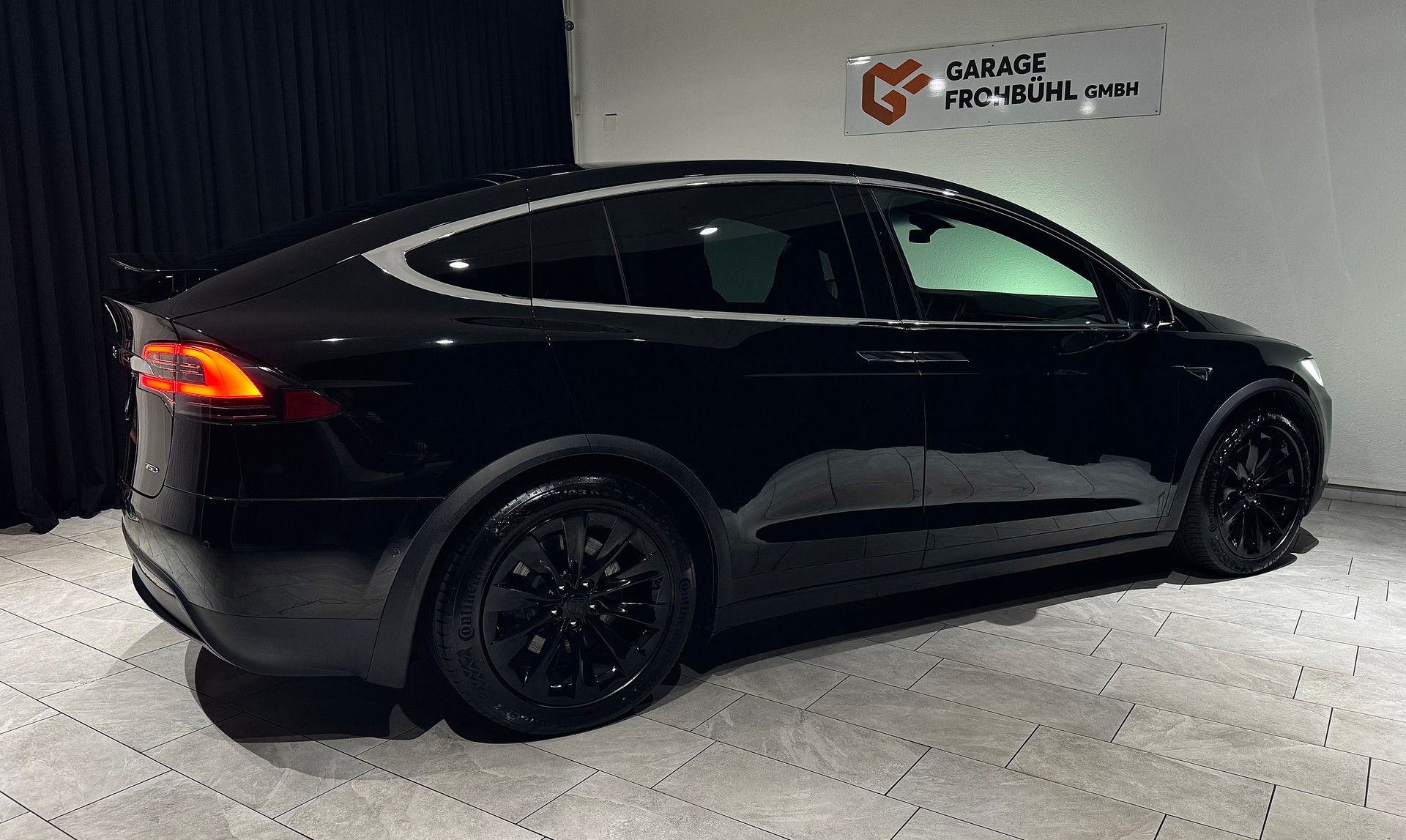 TESLA Model X 75 D | CH | 7Plätzer |-image-8