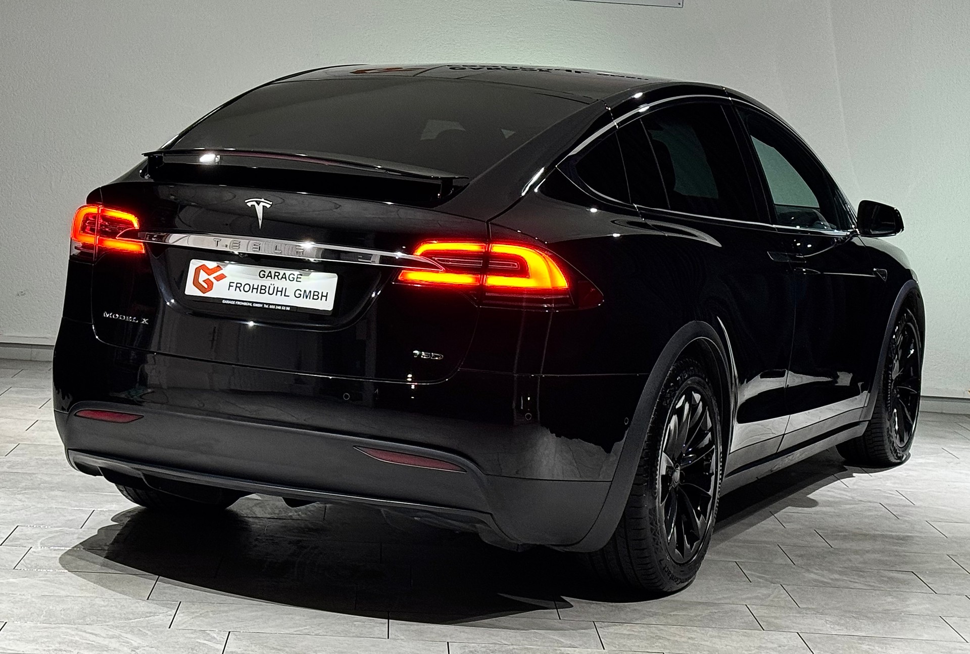 TESLA Model X 75 D | CH | 7Plätzer |-image-4