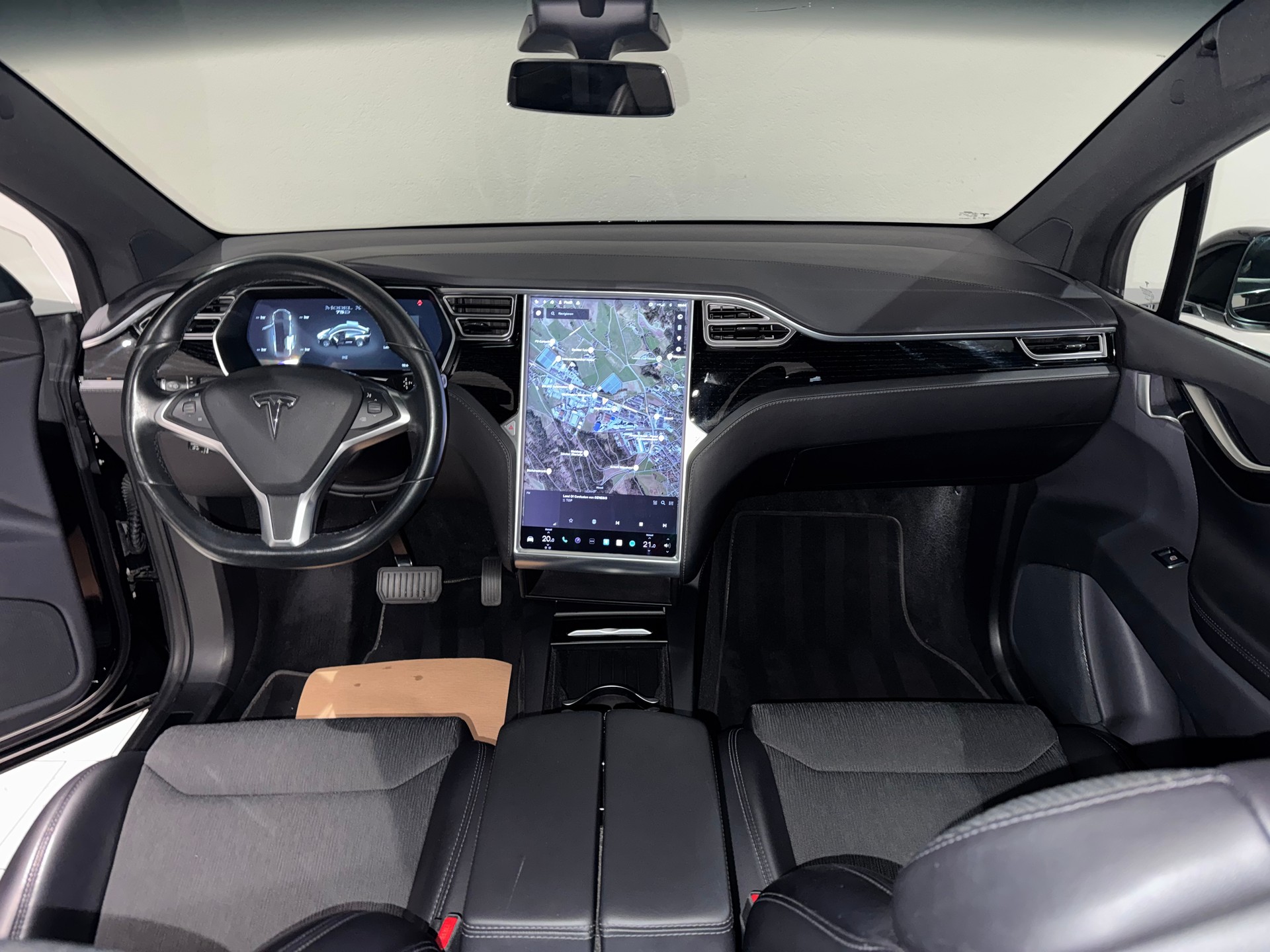 TESLA Model X 75 D | CH | 7Plätzer |-image-13