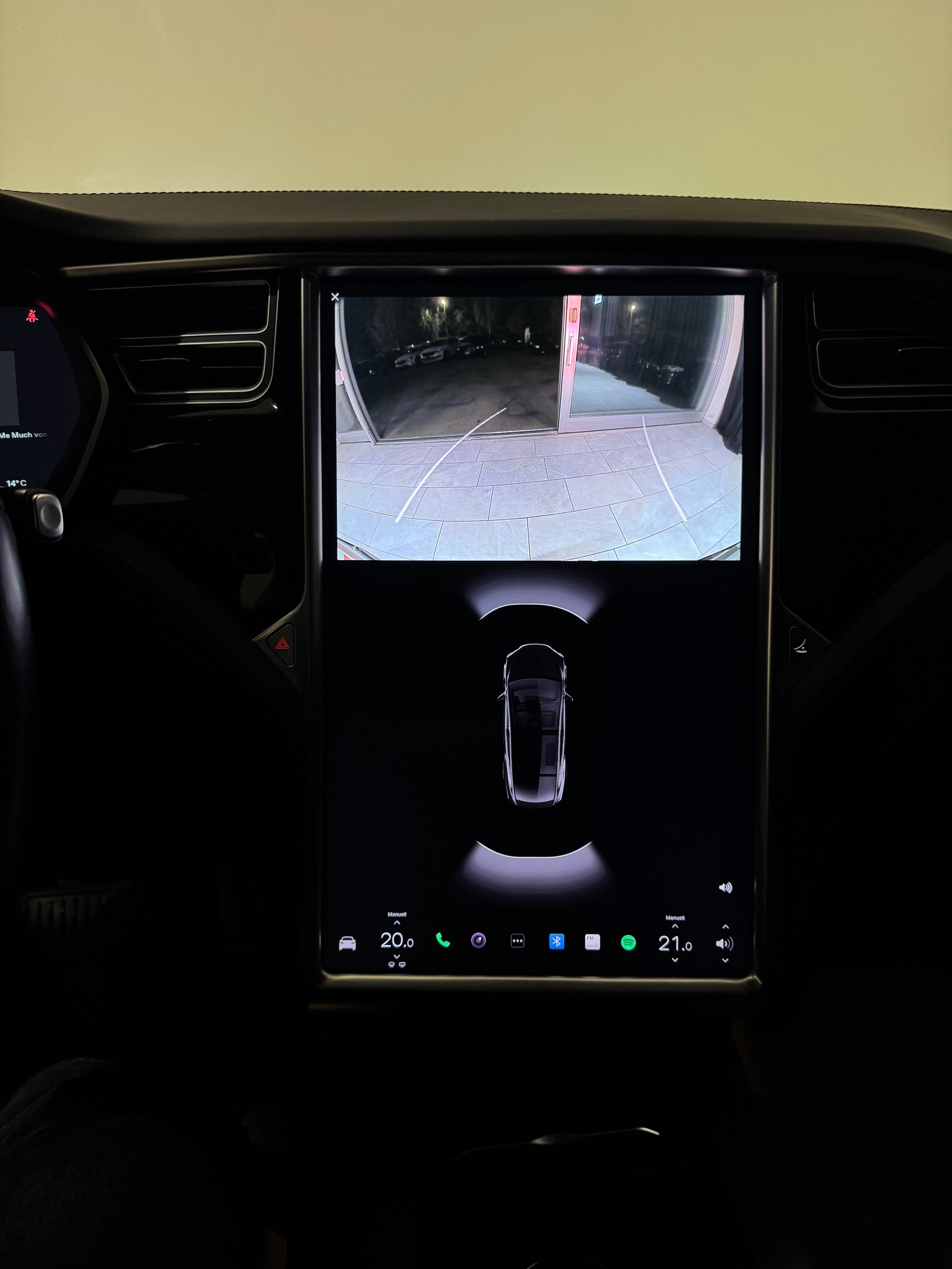 TESLA Model X 75 D | CH | 7Plätzer |-image-19