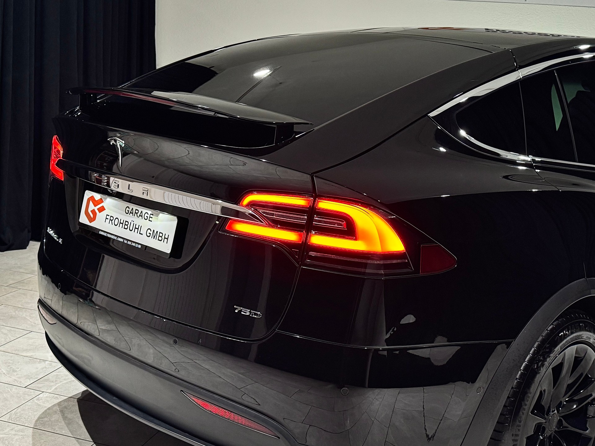 TESLA Model X 75 D | CH | 7Plätzer |-image-20