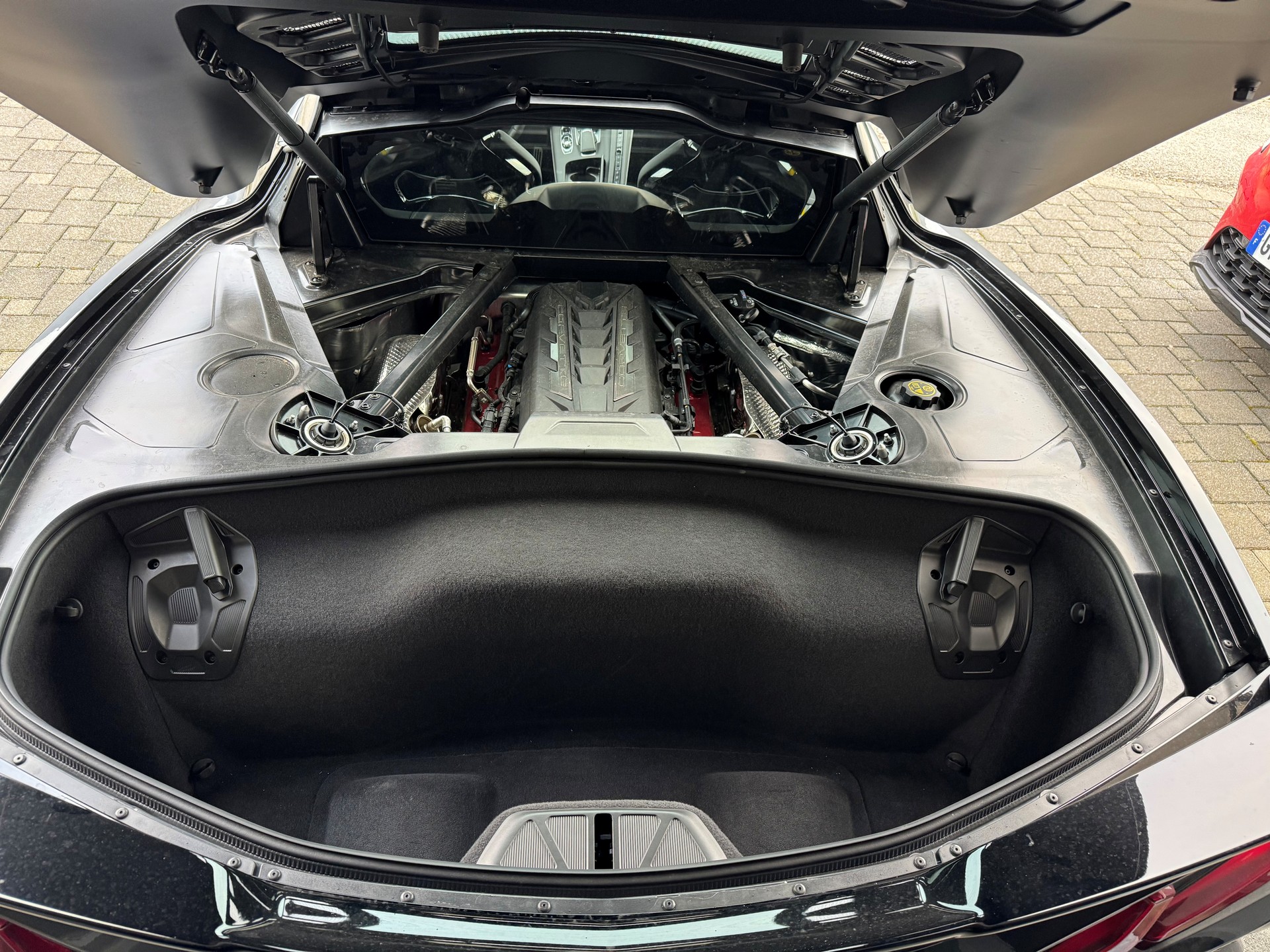 CHEVROLET Corvette Coupé Stingray Swiss Edition-image-11