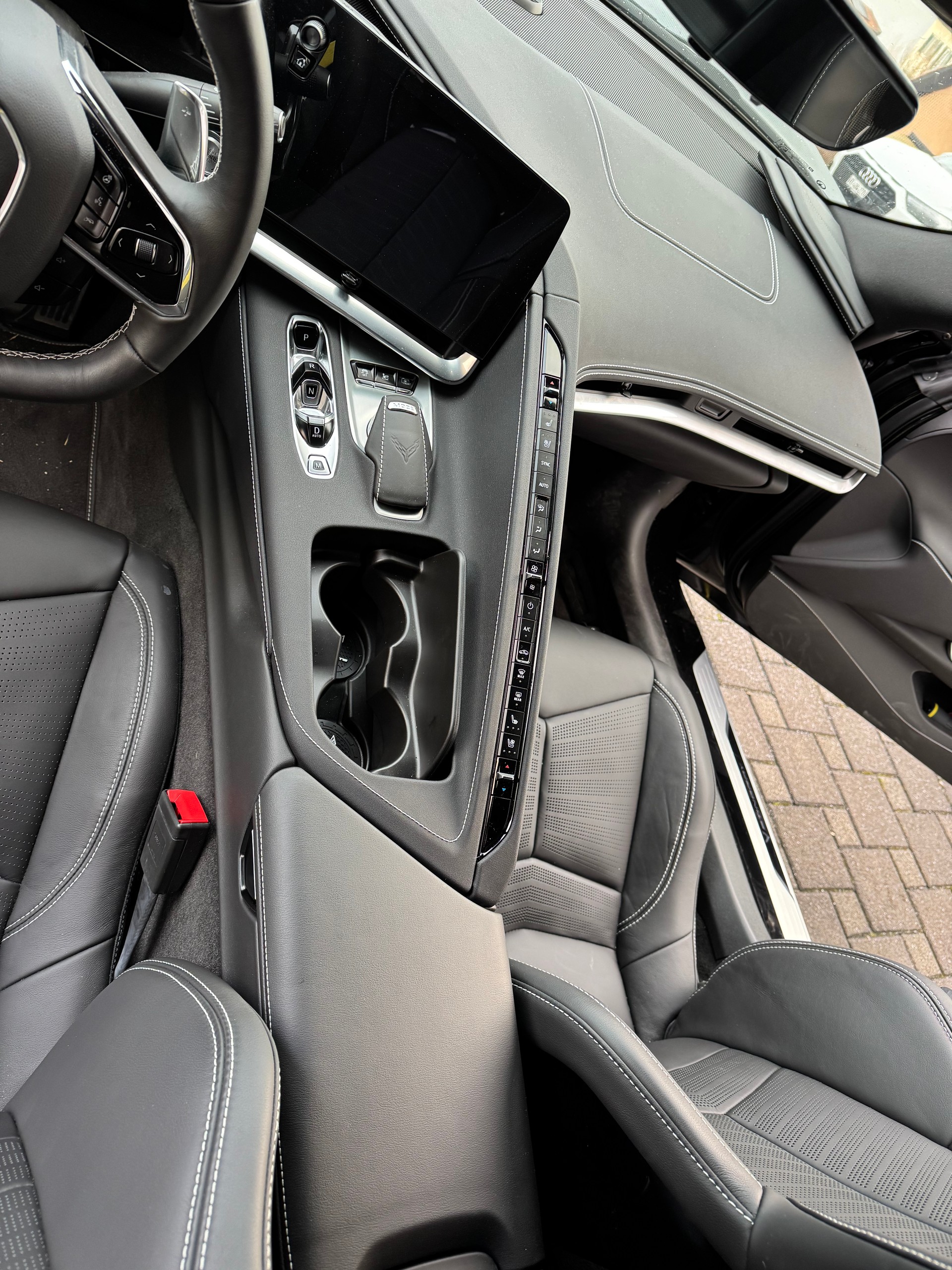 CHEVROLET Corvette Coupé Stingray Swiss Edition-image-6