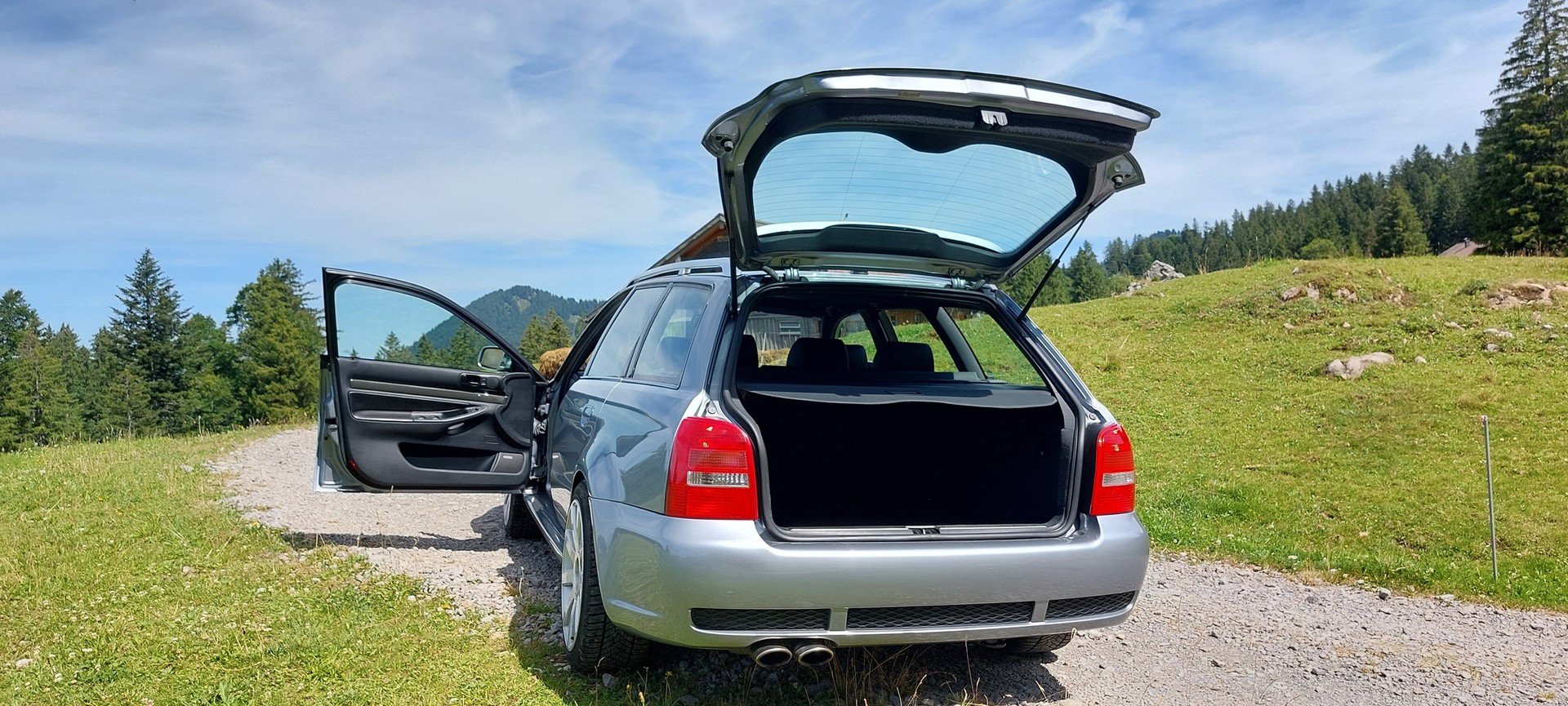 AUDI RS4 Avant quattro-image-15