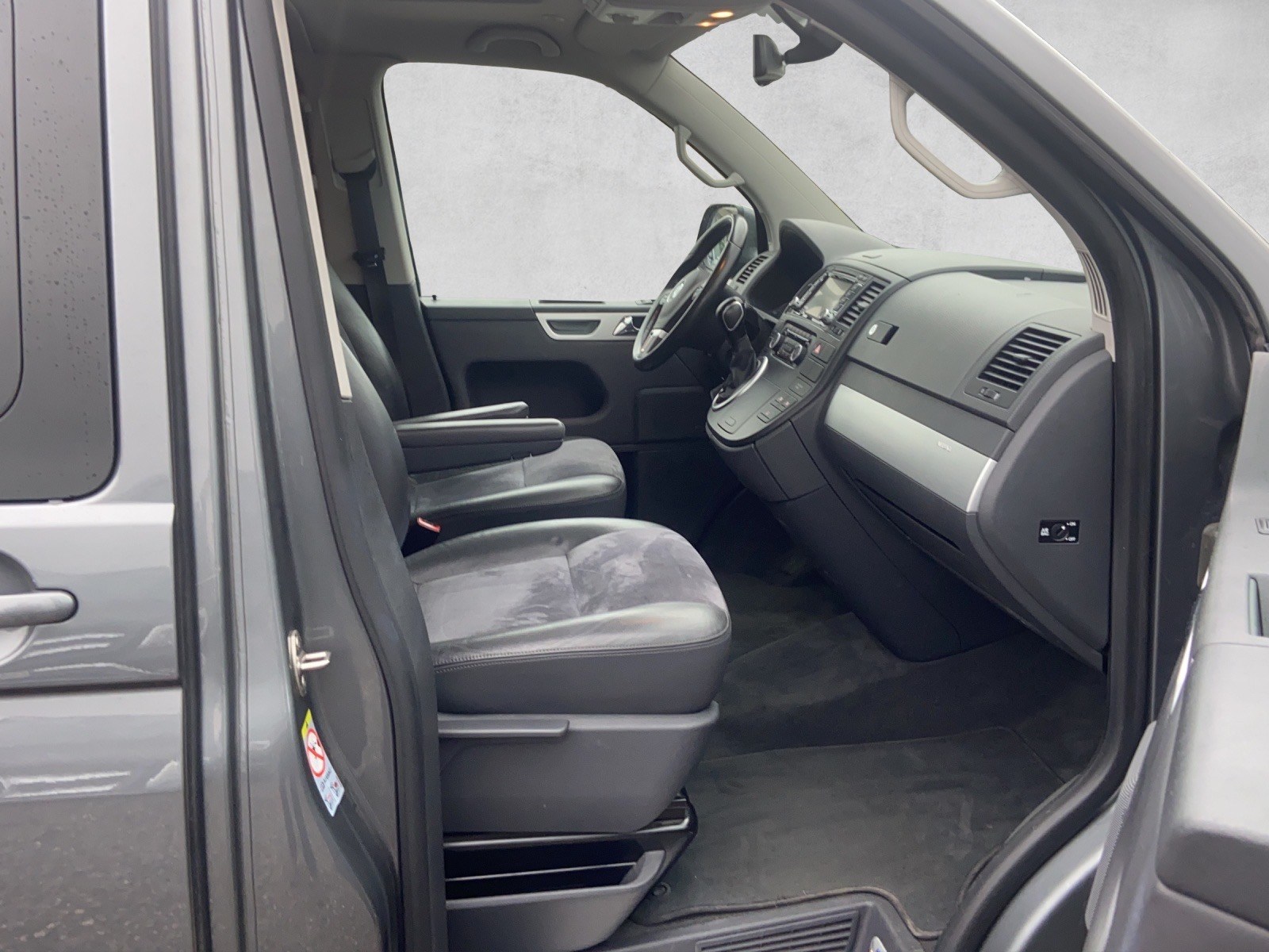 VW T5 Multivan 2.0 Bi-TDI CR Highline 4Motion DSG-image-9