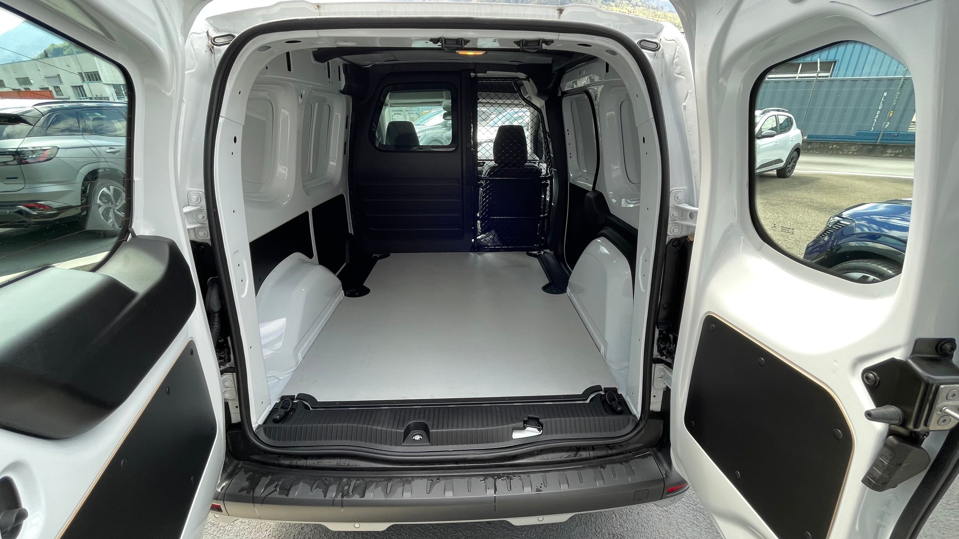 RENAULT Kangoo van E-Tech Electric EV45 11kW Extra-image-11