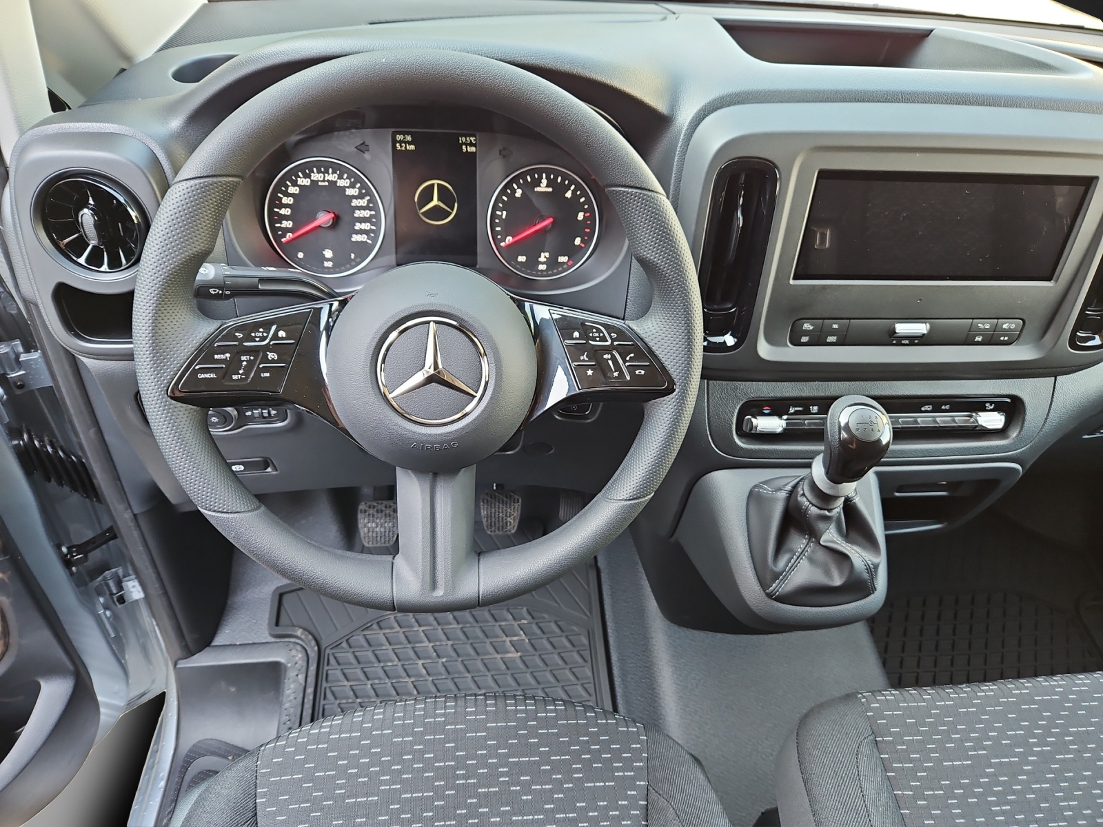 MERCEDES-BENZ Vito 110 CDI Extralang Base-image-8