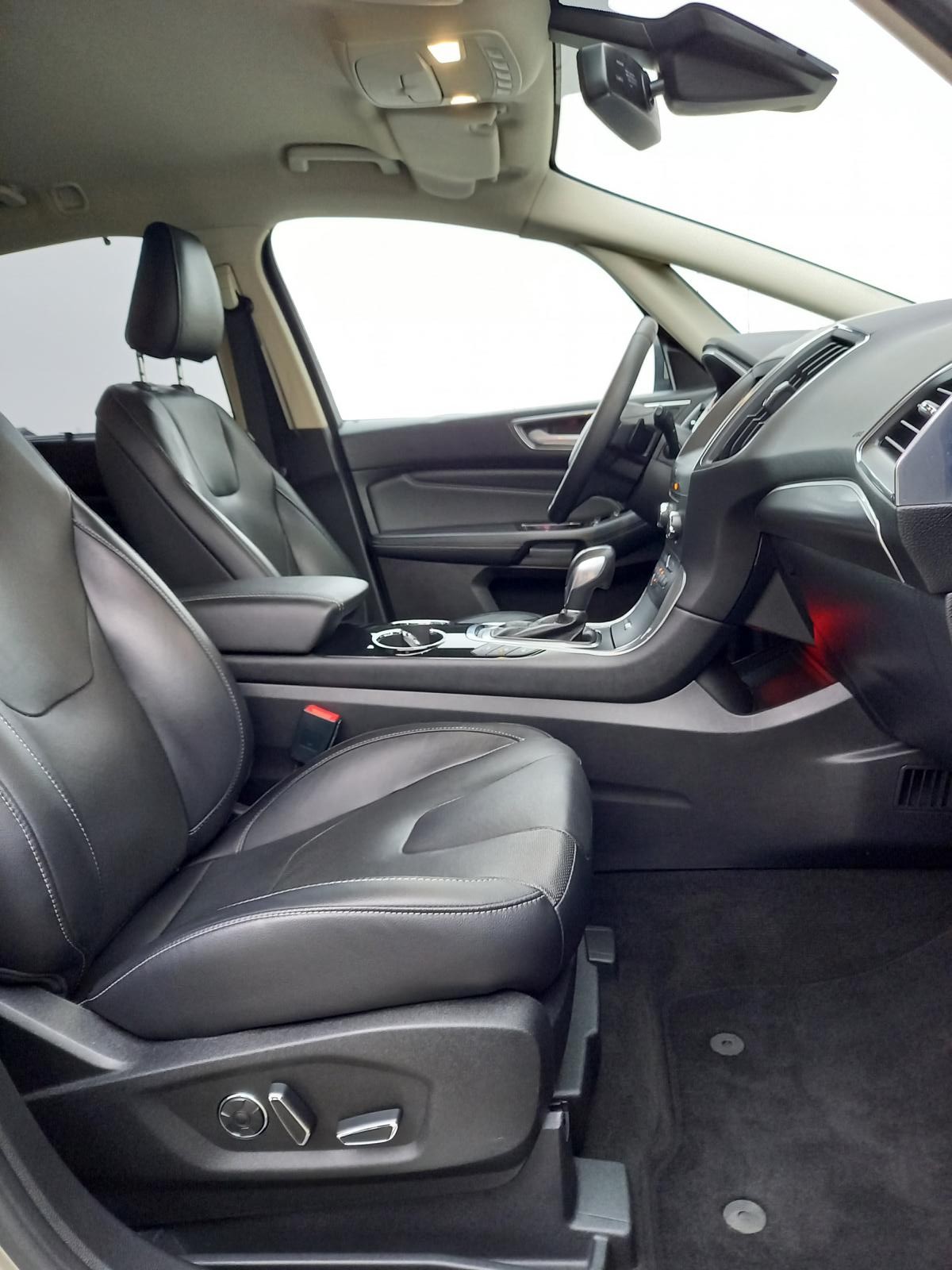 FORD S-Max 2.0 TDCi Titanium AWD PowerShift-image-9