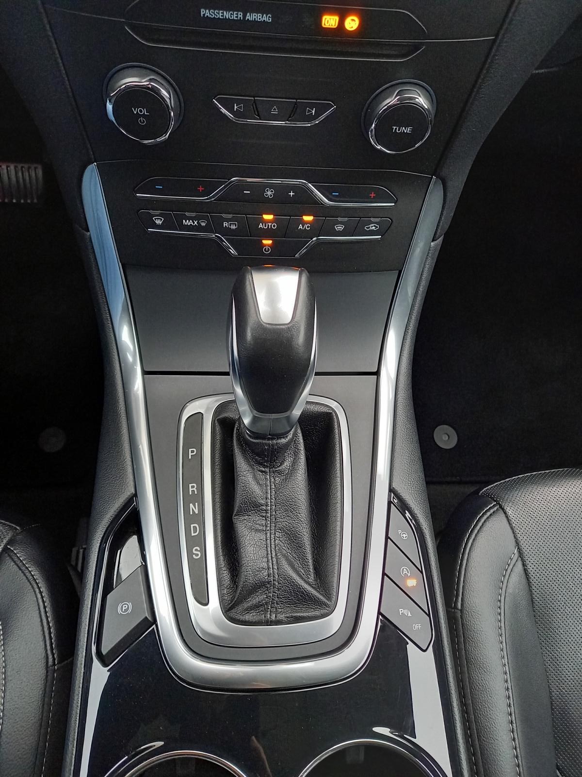 FORD S-Max 2.0 TDCi Titanium AWD PowerShift-image-8