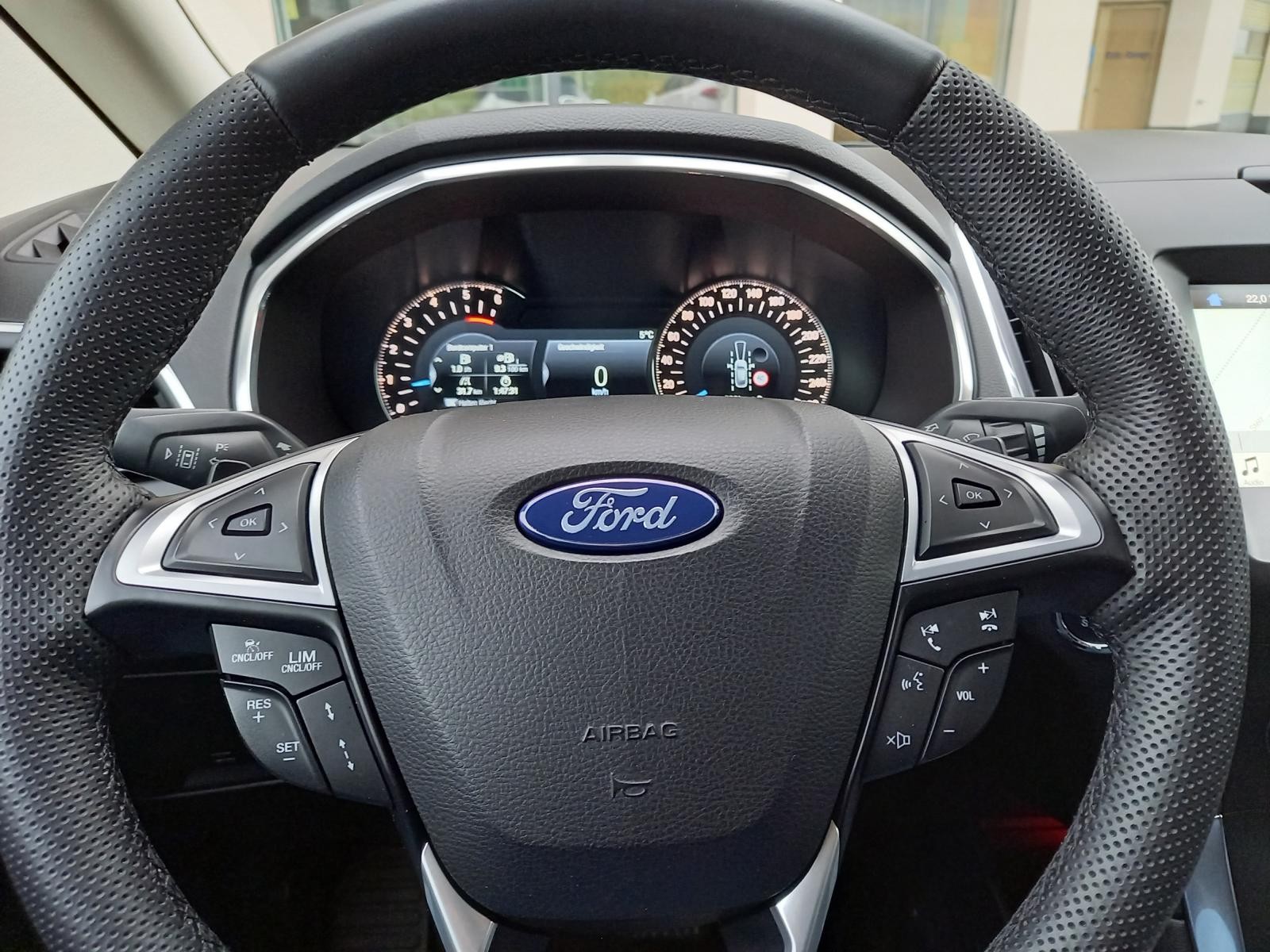 FORD S-Max 2.0 TDCi Titanium AWD PowerShift-image-5