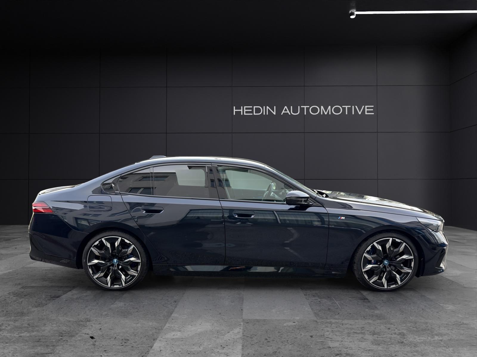 BMW i5 M60 xDrive-image-6