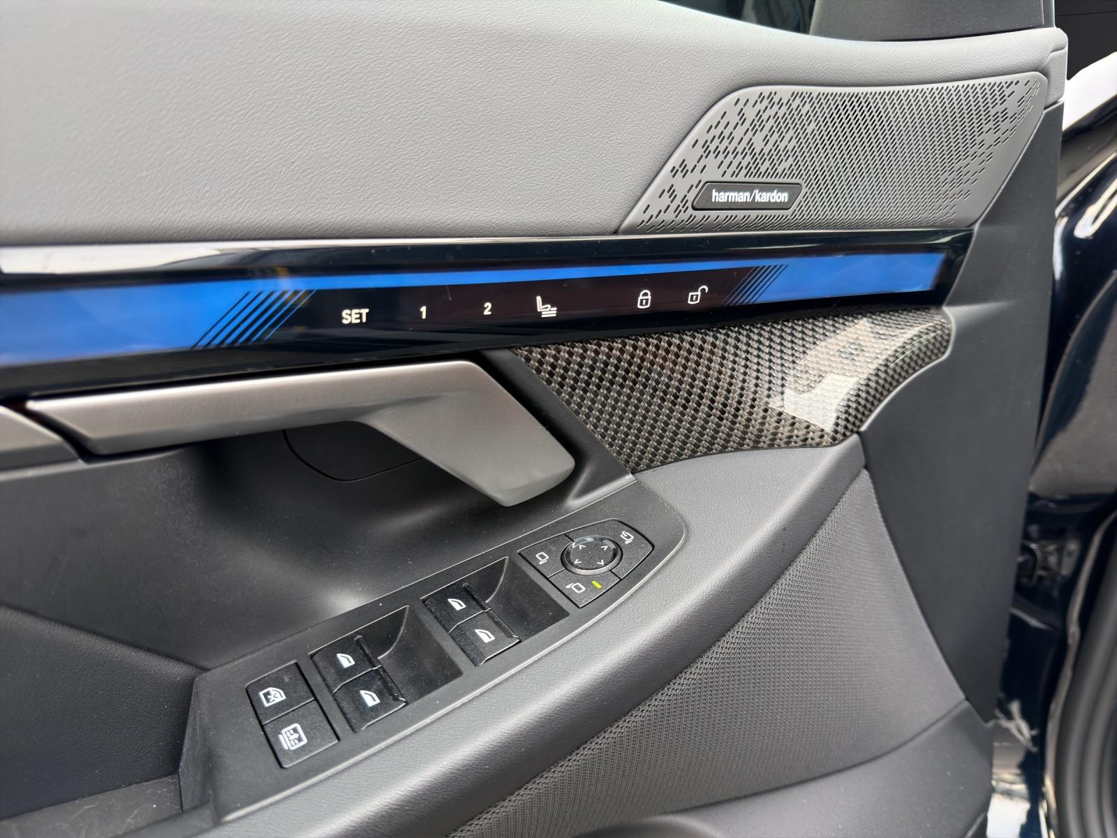 BMW i5 M60 xDrive-image-14