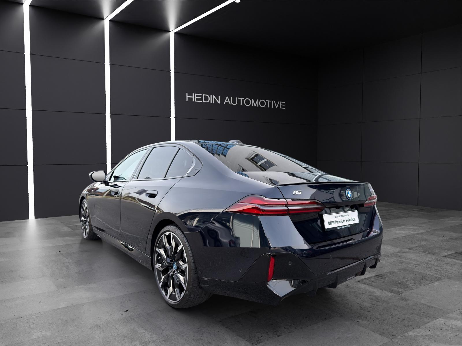 BMW i5 M60 xDrive-image-3