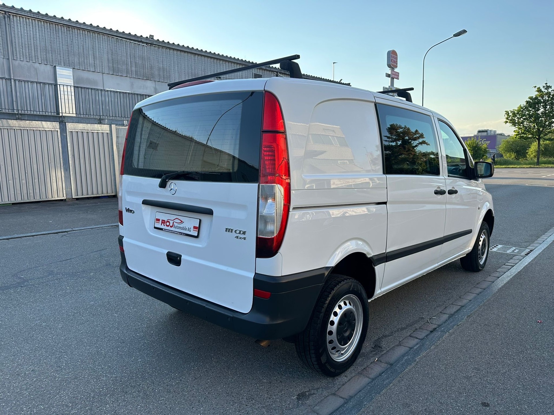 MERCEDES-BENZ Vito 111 CDI 4x4-image-5