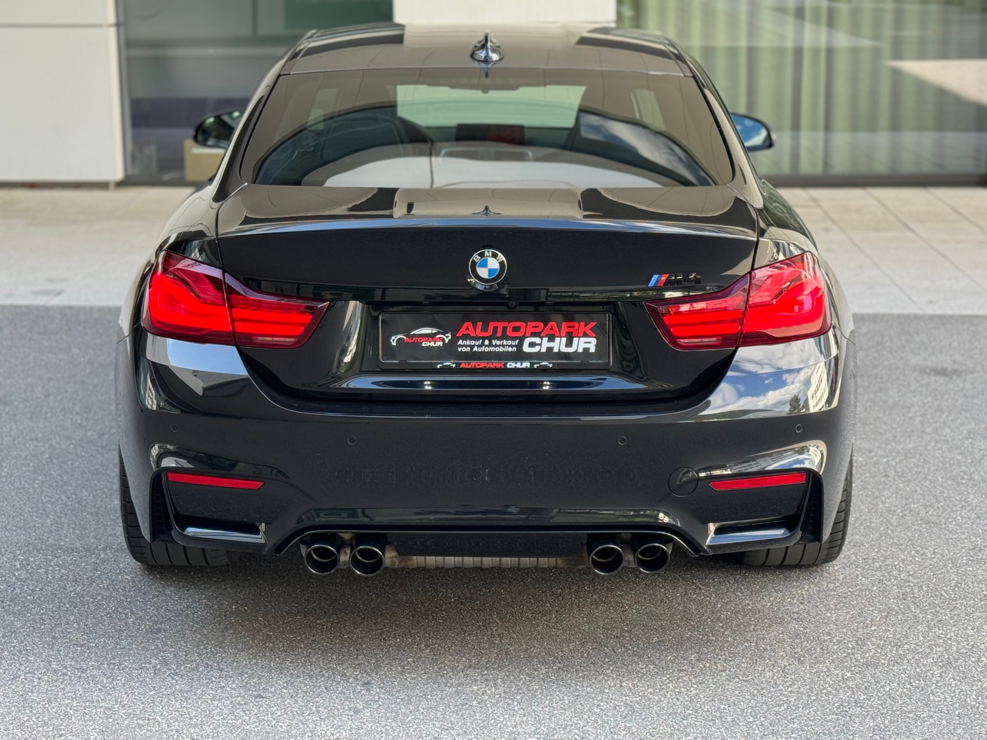 BMW M4 Coupé Competition DKG-image-3