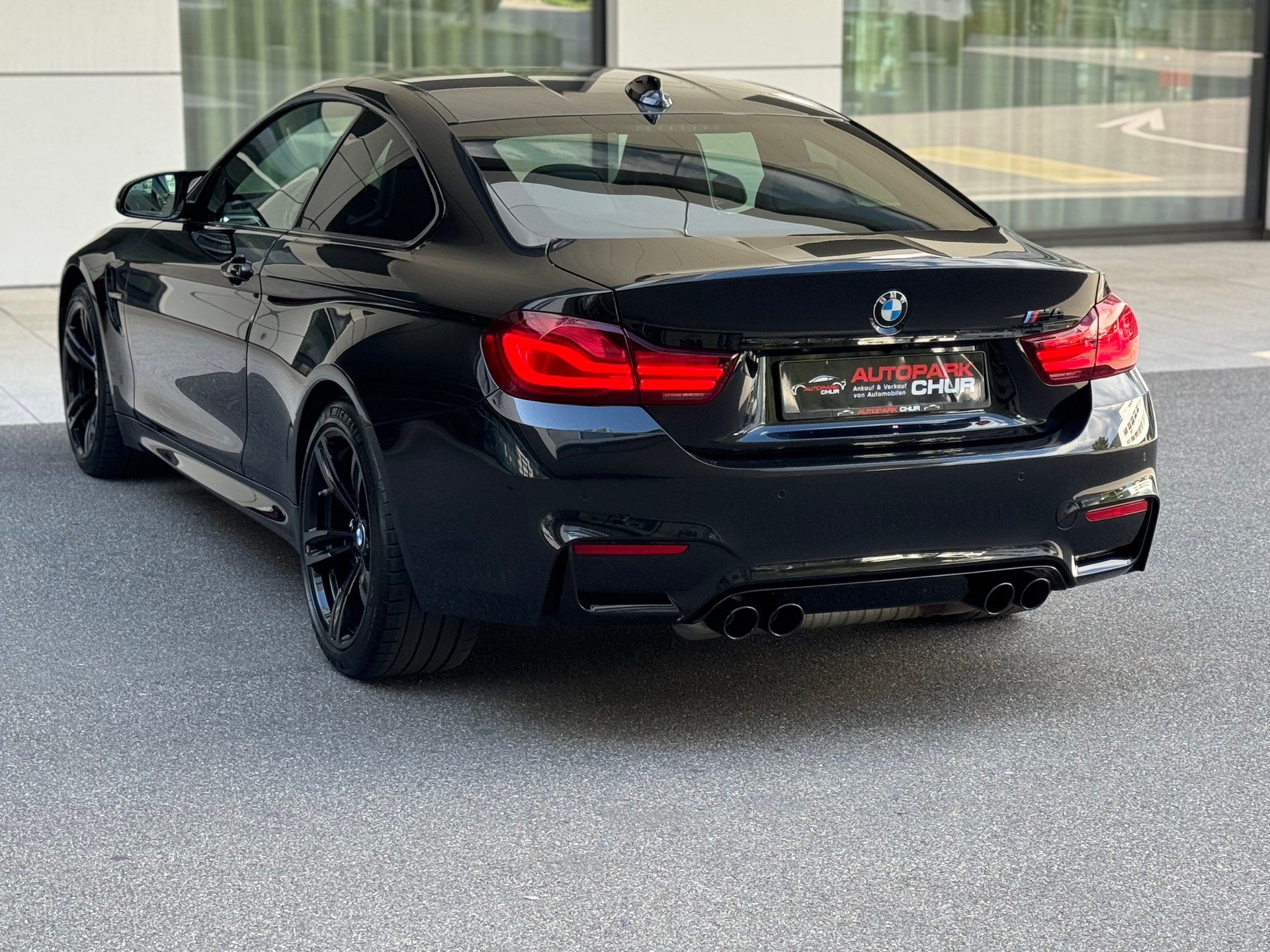 BMW M4 Coupé Competition DKG-image-2