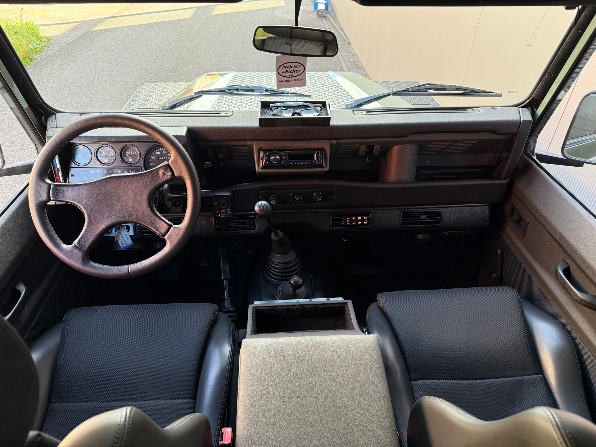 LAND ROVER Defender 110 300TDi Weltreisefahrzeug-image-11