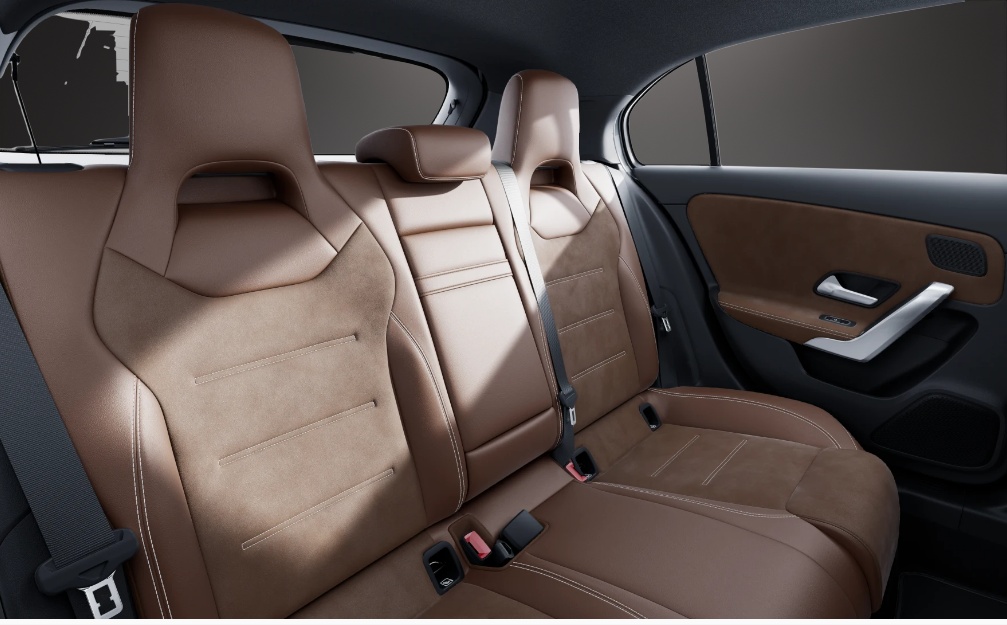 MERCEDES-BENZ A 250 e EQ Star 8G-DCT-image-6