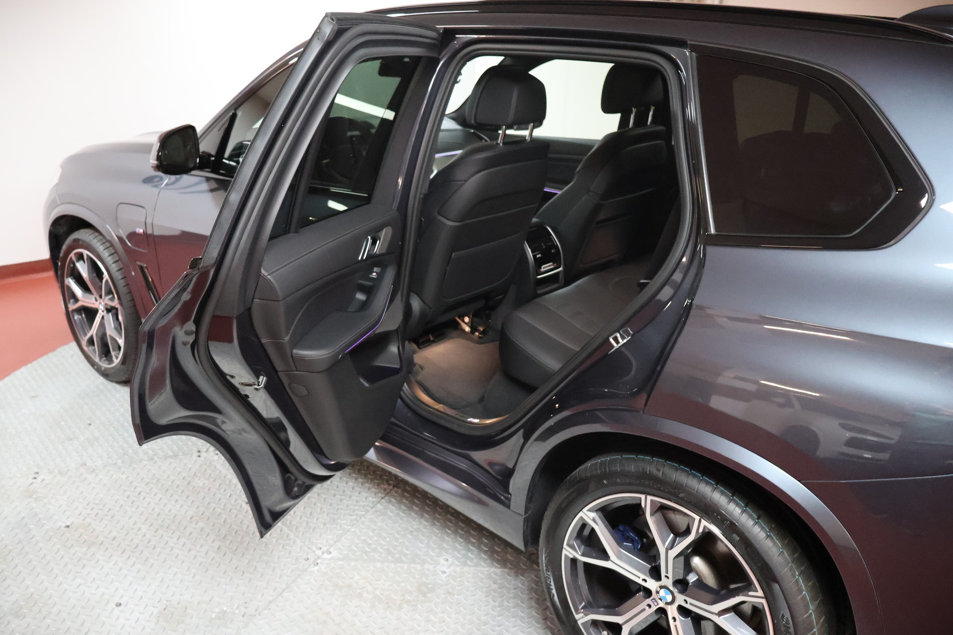 BMW X5 xDrive45e M Sport Steptronic-image-15