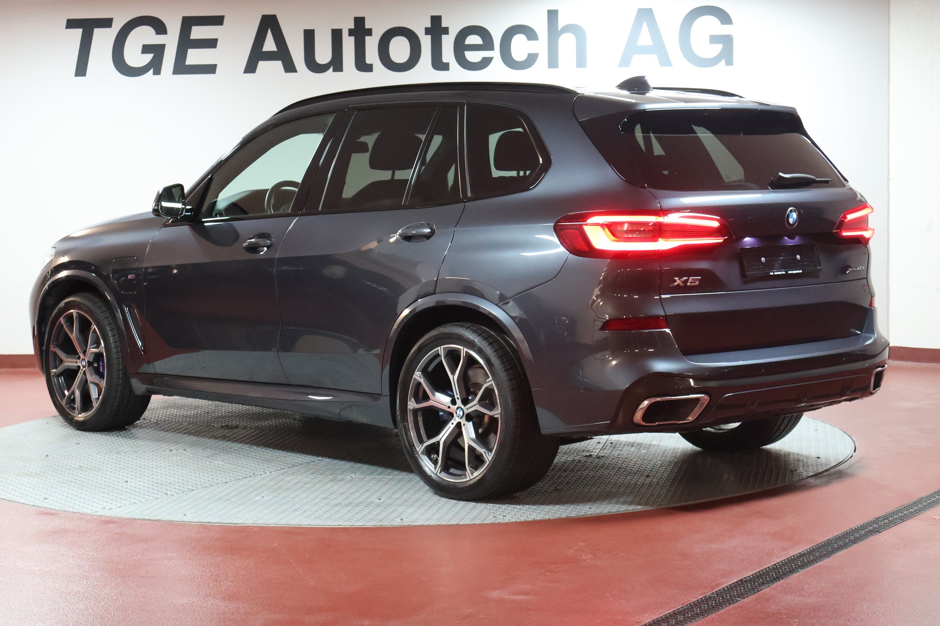 BMW X5 xDrive45e M Sport Steptronic-image-23