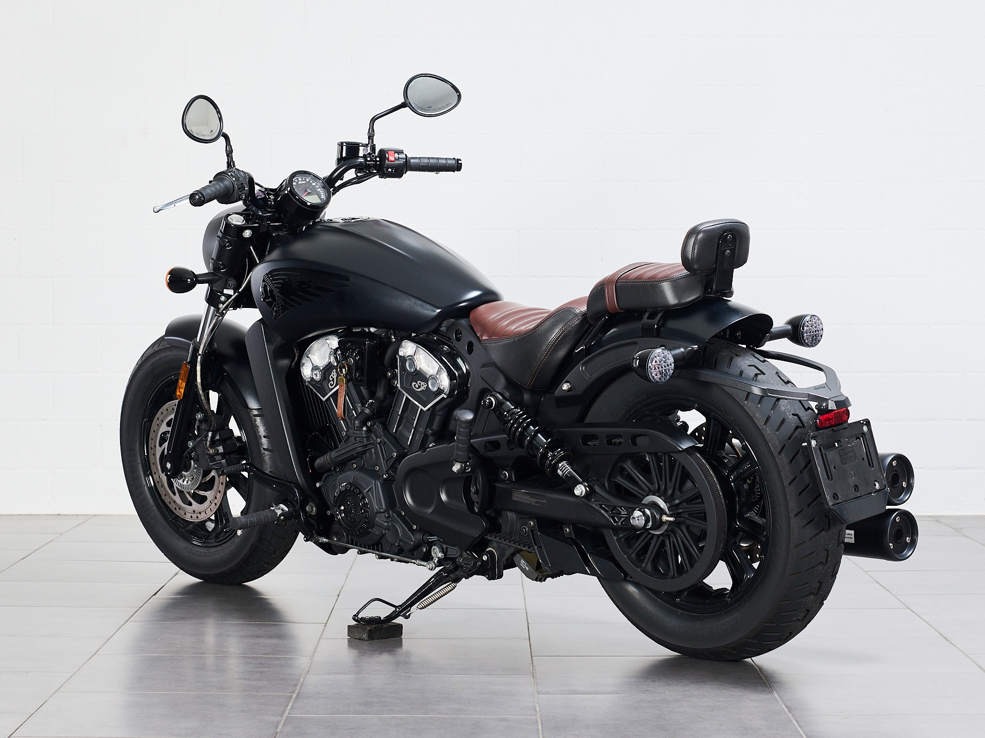 INDIAN Scout Bobber ABS-showroom-element-3