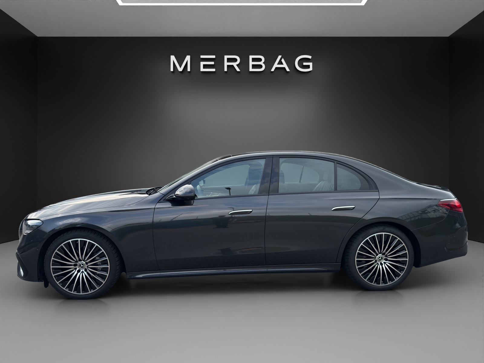 MERCEDES-BENZ E 200 9G-Tronic 4Matic-image-2