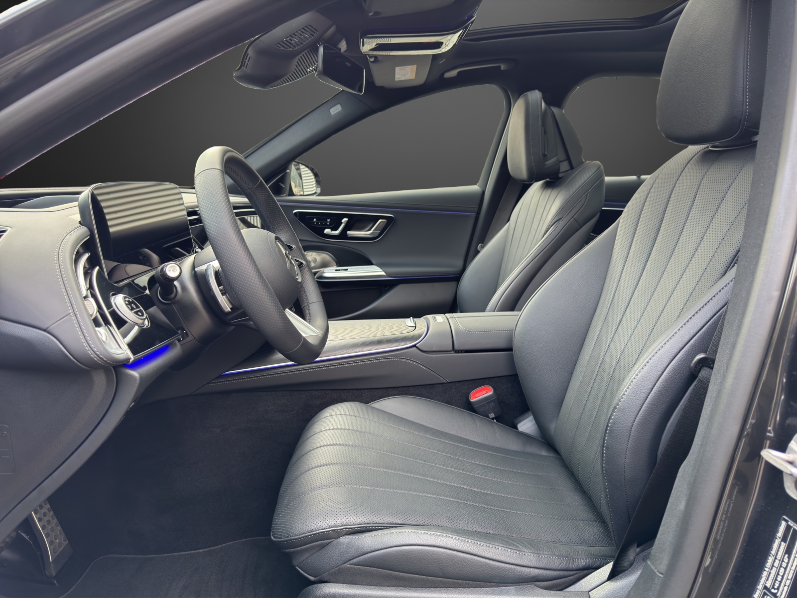 MERCEDES-BENZ E 200 9G-Tronic 4Matic-image-4