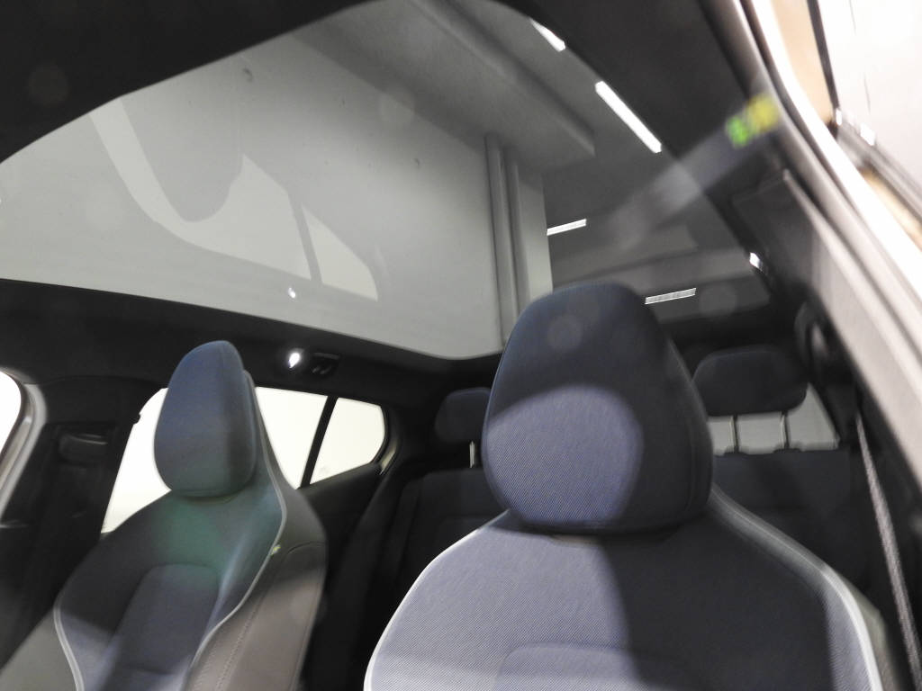 VOLVO EX 30 E60 Twin Ultra Performance AWD-image-13