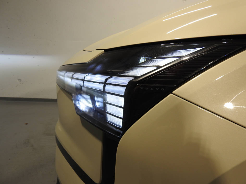 VOLVO EX 30 E60 Twin Ultra Performance AWD-image-14