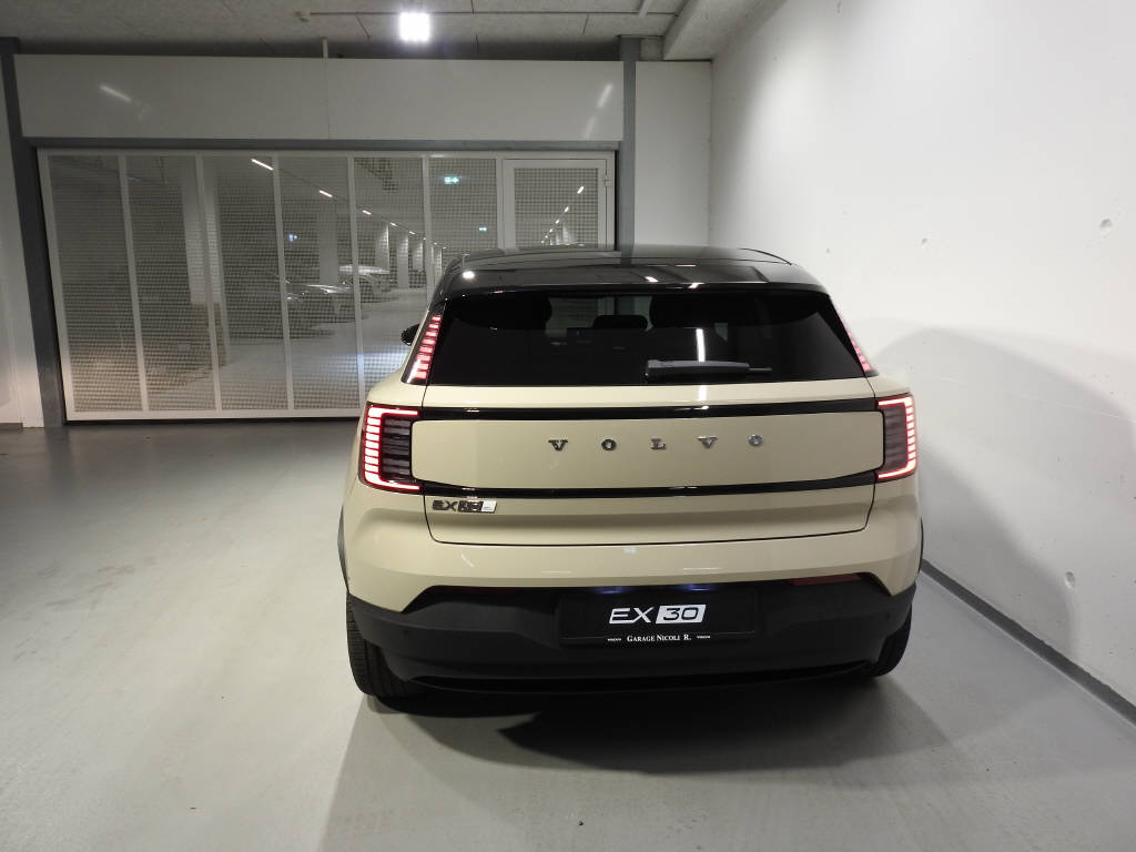 VOLVO EX 30 E60 Twin Ultra Performance AWD-image-4