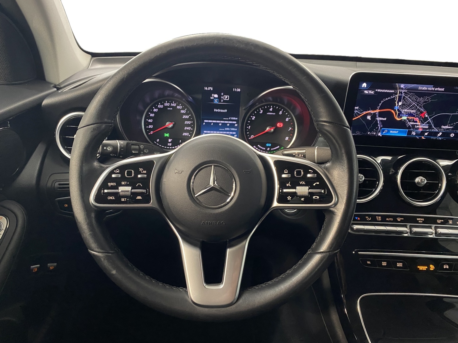 MERCEDES-BENZ GLC 300 e 4MATIC-image-12