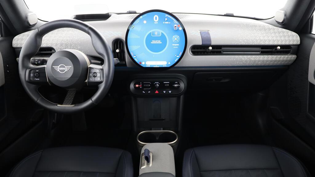 MINI Cooper S Cabrio-image-11