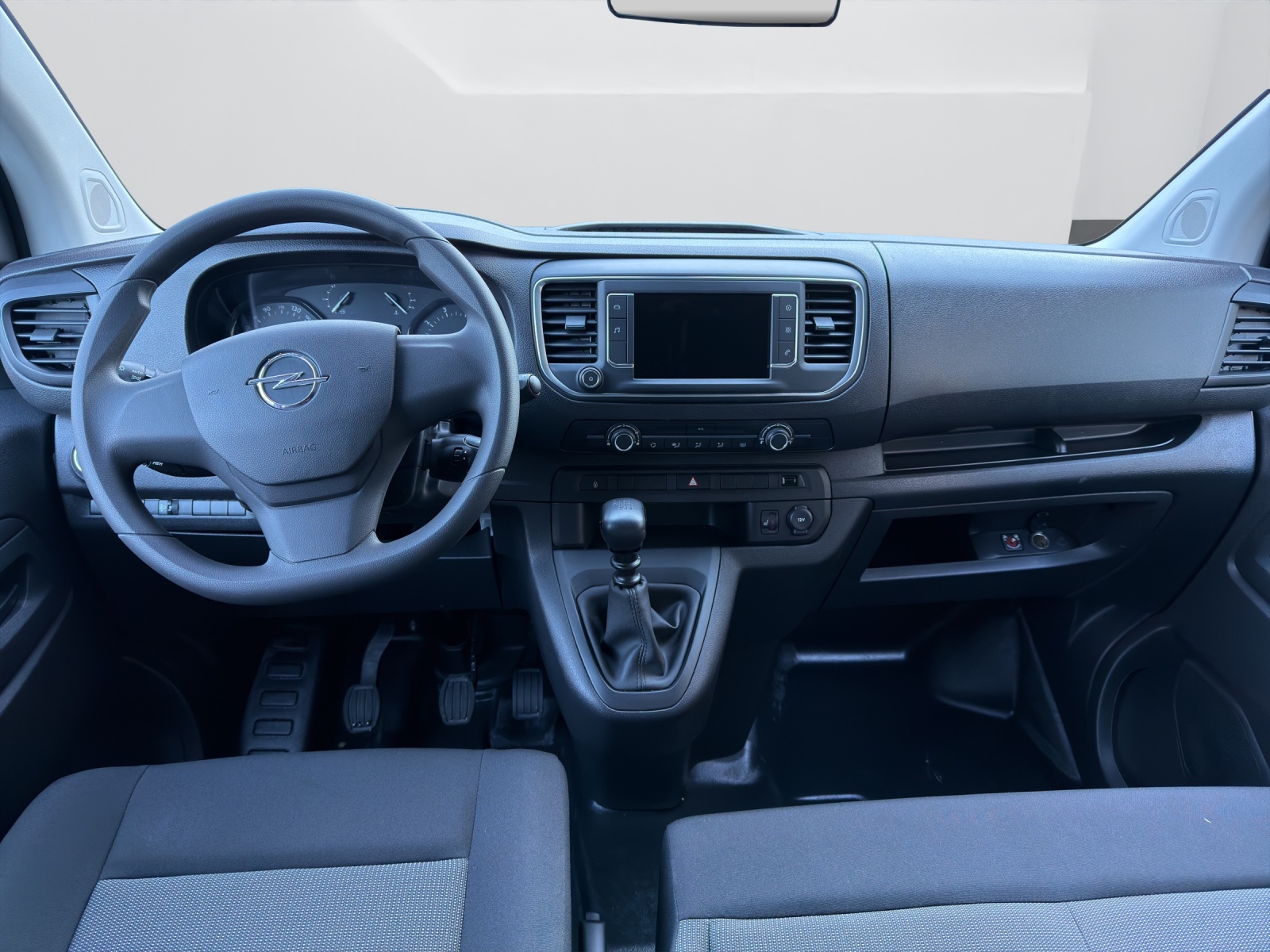 OPEL Vivaro Cargo DK Var. 3.0 t M 2.0 D 144 S/S 4X4-image-15
