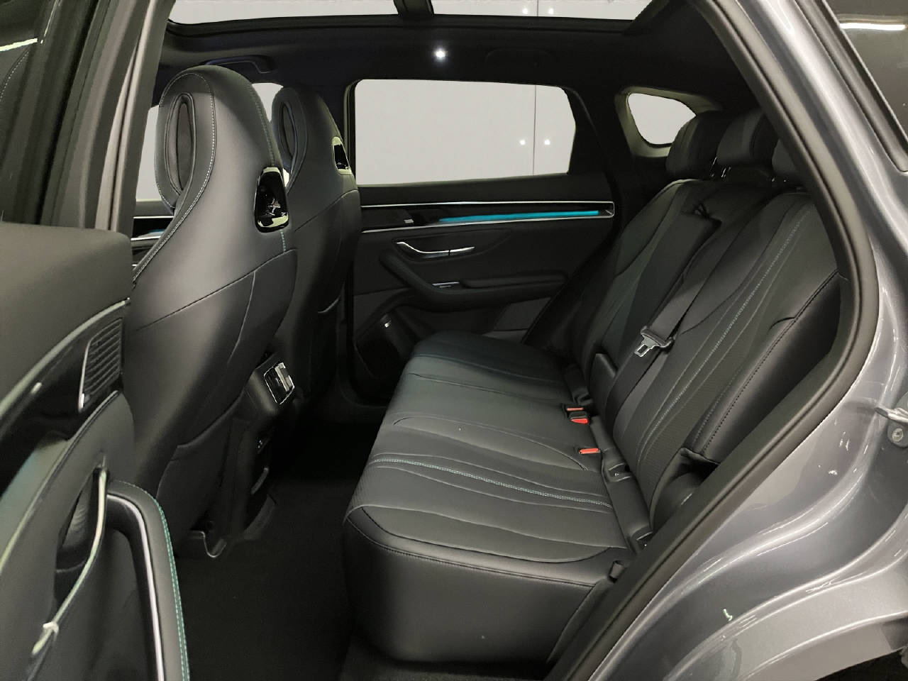 BYD Seal U DM-i Design AWD CH FAHRZEUG-image-10