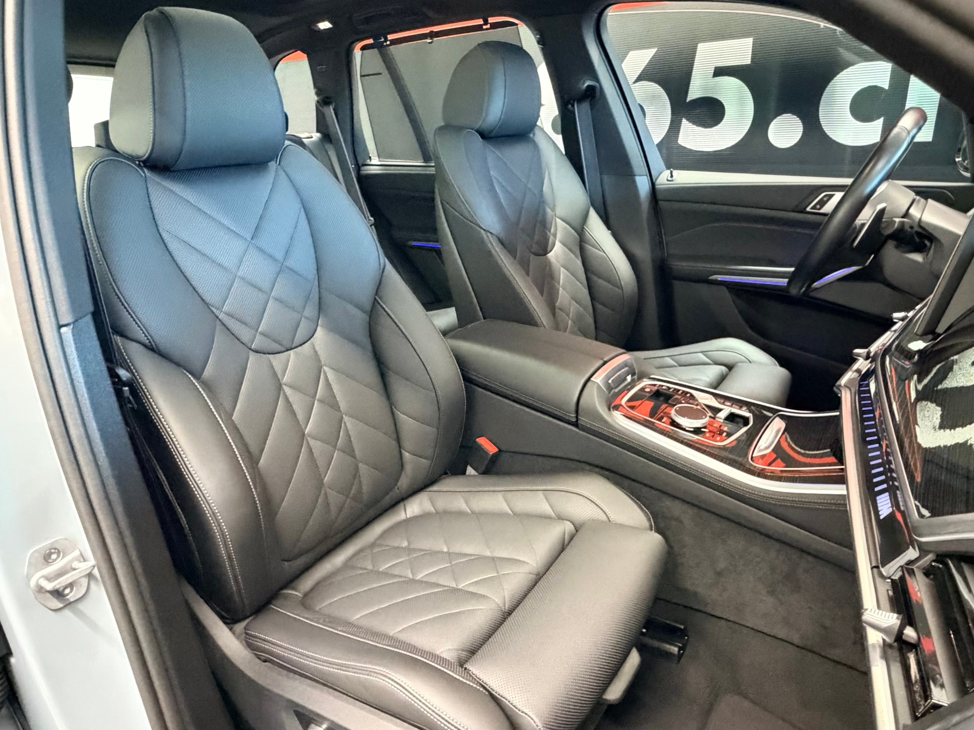 BMW X5 xDrive 48V M60i M Sport Pro Steptronic-image-24