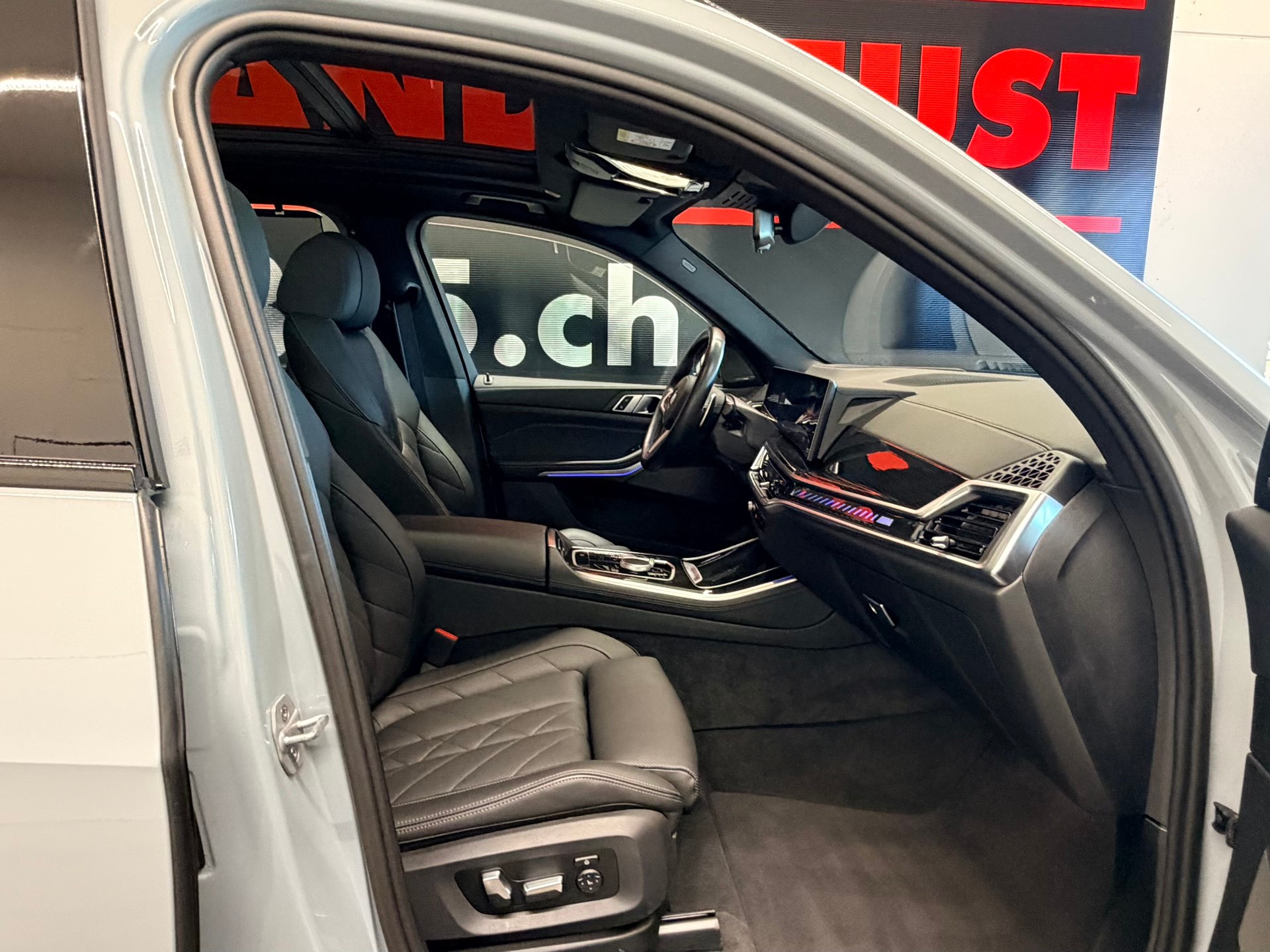 BMW X5 xDrive 48V M60i M Sport Pro Steptronic-image-23
